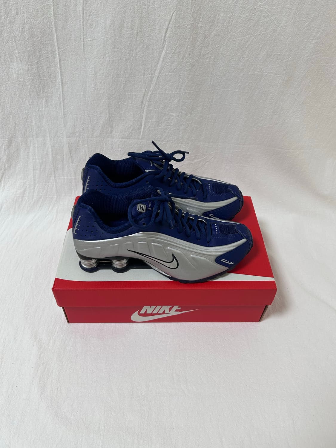 나이키 샥스 R4 네이비/실버 250mm 상품이미지2