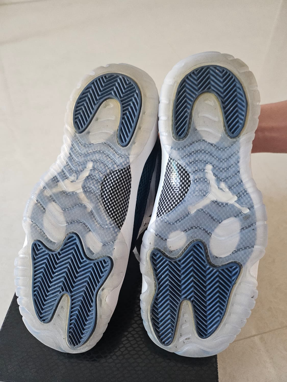 에어조던 11 뱀피 로우 gs 240mm 상품이미지5