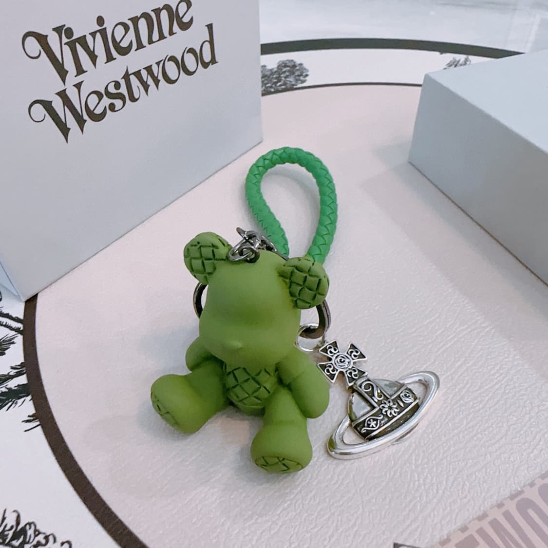 비비안 웨스트우드 레이나  Vivienne Westwood 상품이미지2