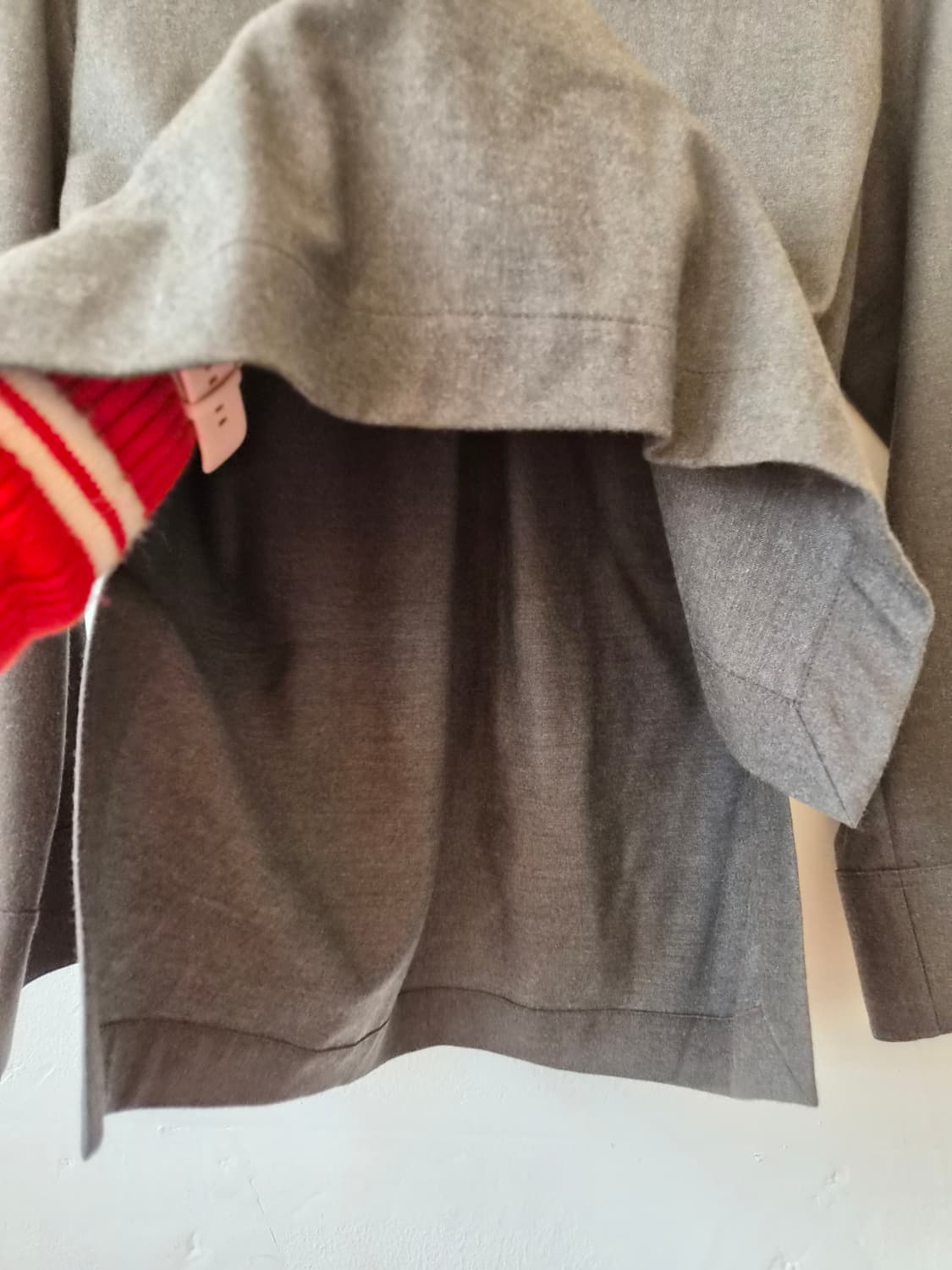 분더샵 여성 드레이프넥블라우스 34사이즈 상품이미지5