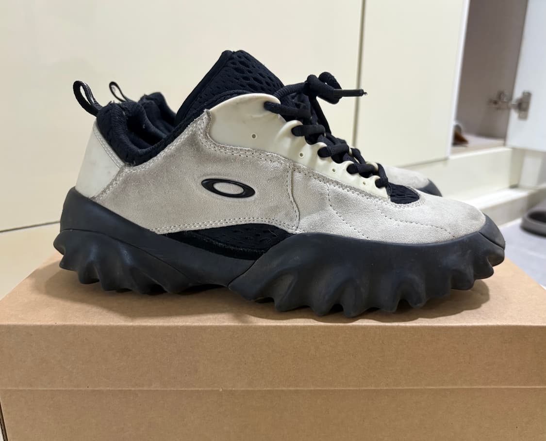 오클리 x 브레인데드 찹쏘우 아이보리 260 상품이미지2