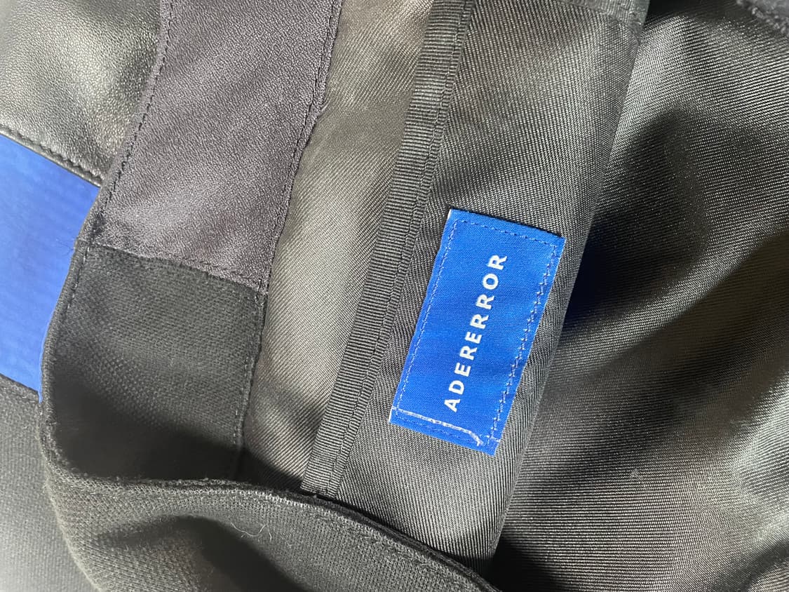 아더에러 22SS 크로스백 상품이미지5