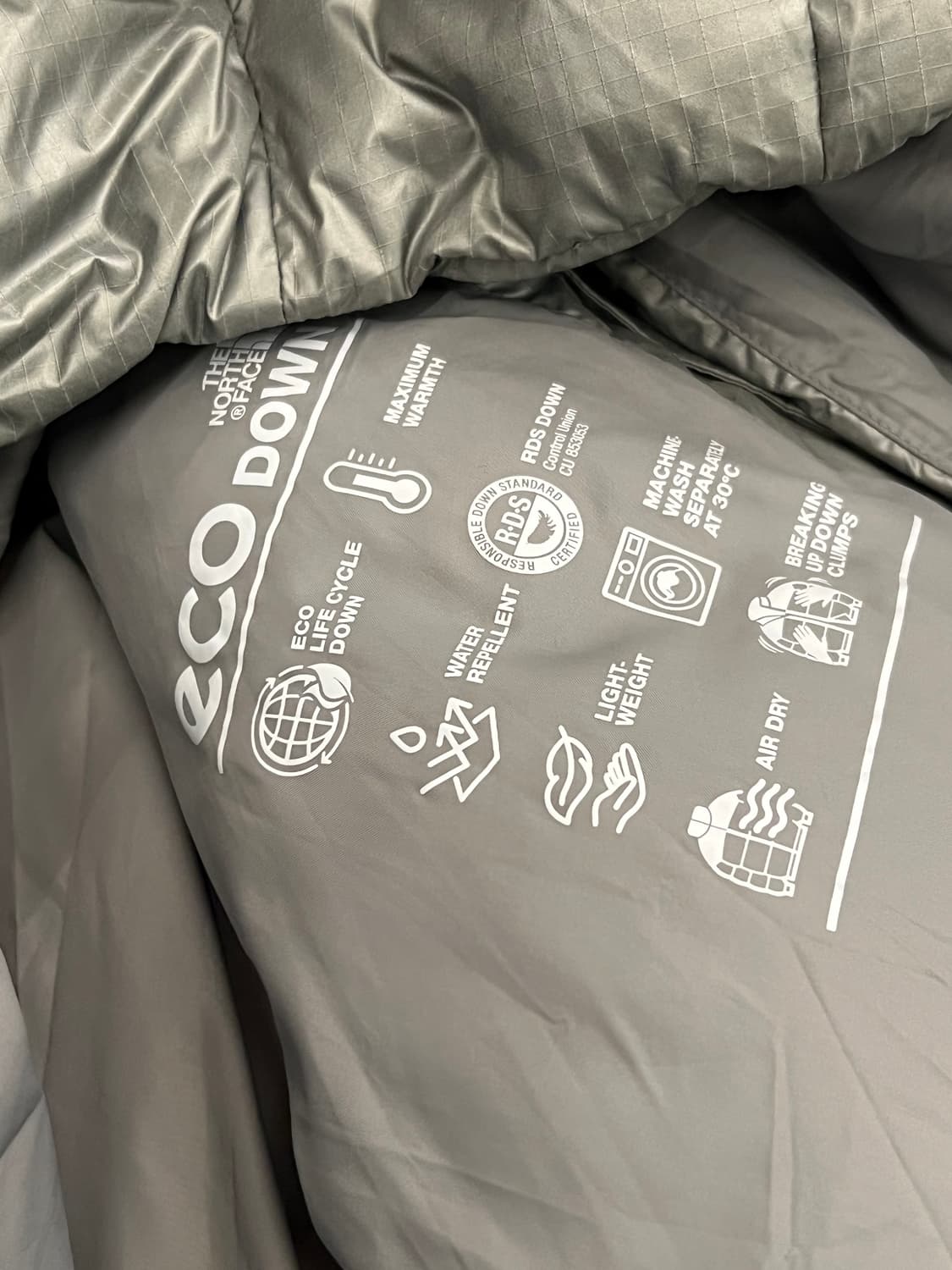 노스페이스 화이트라벨 웨이브 RDS 다운 패딩 처분 XXL 상품이미지4