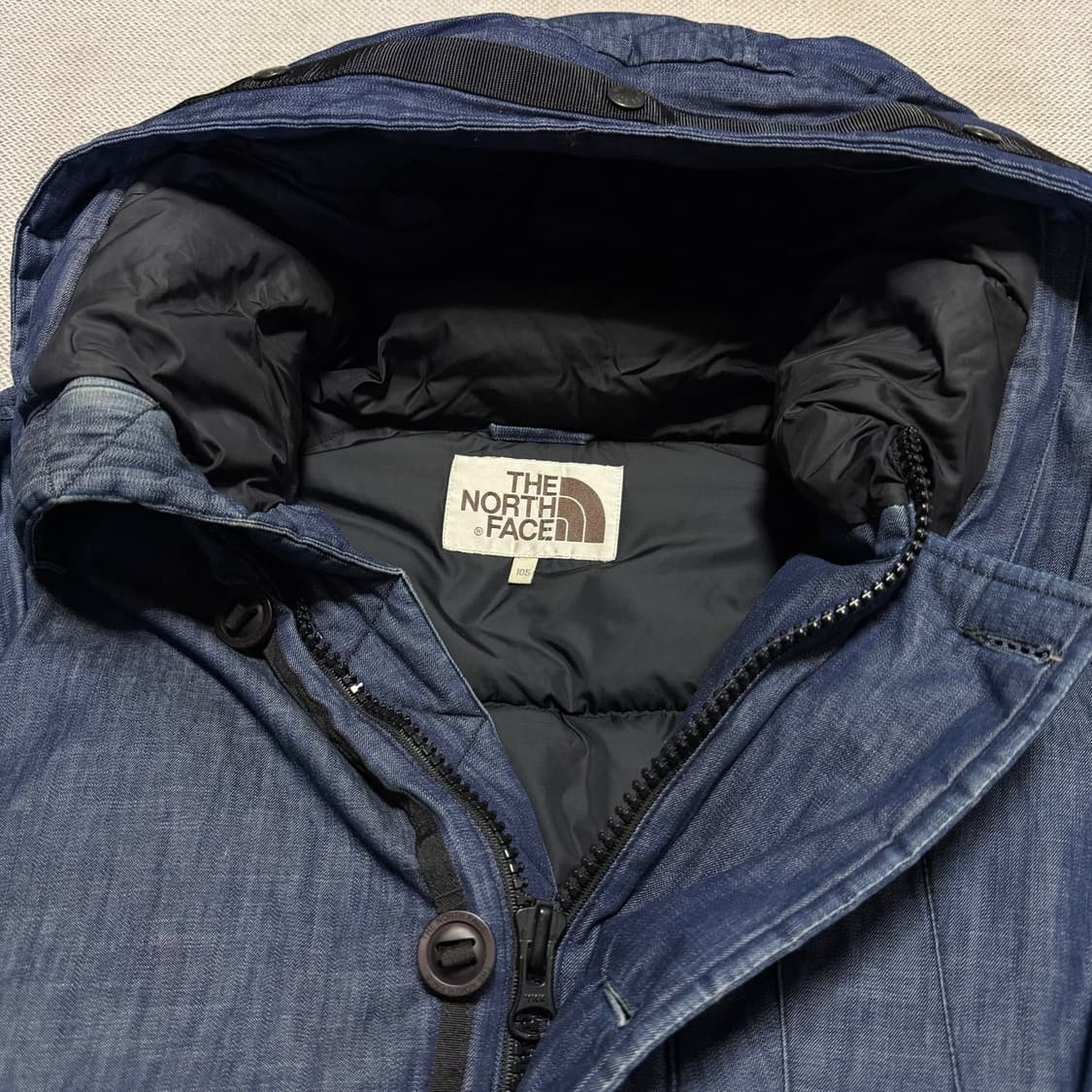 노스페이스 화이트라벨 700 데님 구스다운 패딩 상품이미지3