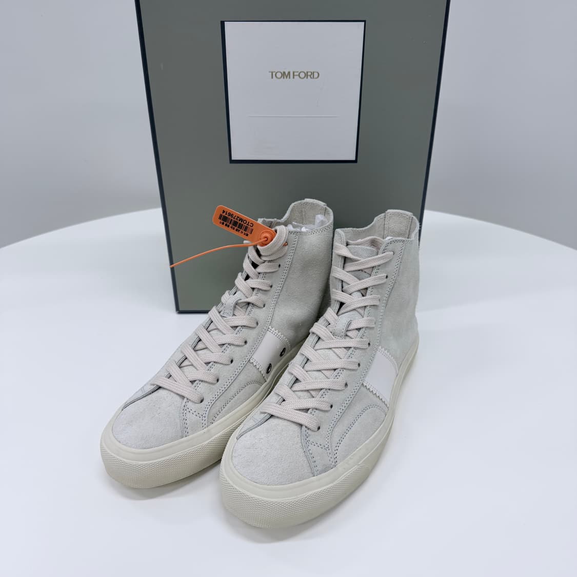 [미사용/255] 톰포드 캠브리지 스웨이드 하이탑 스니커즈 라이트 그레이 상품이미지1