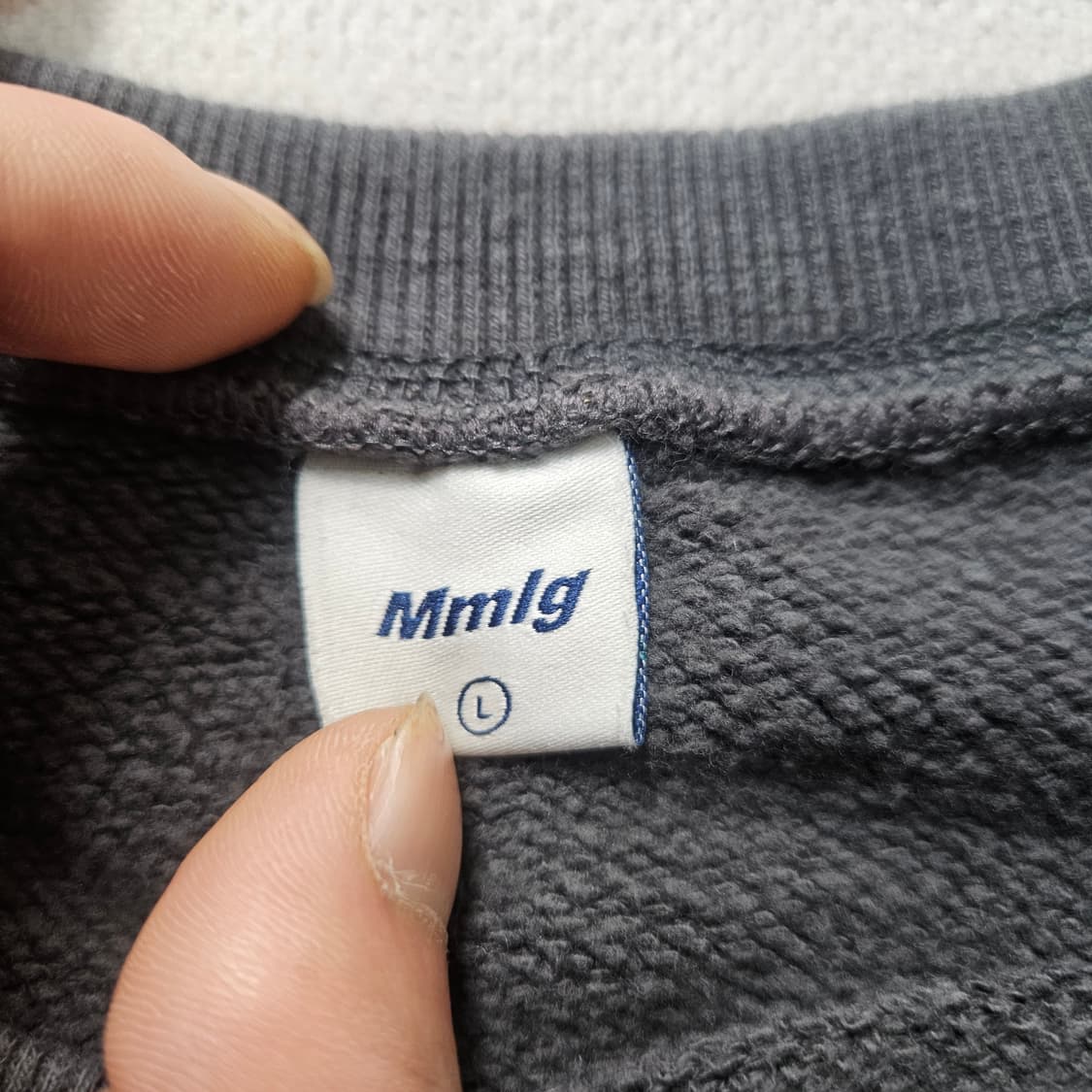 L MMLG 토끼 그래픽 맨투맨 0320Y 상품이미지3