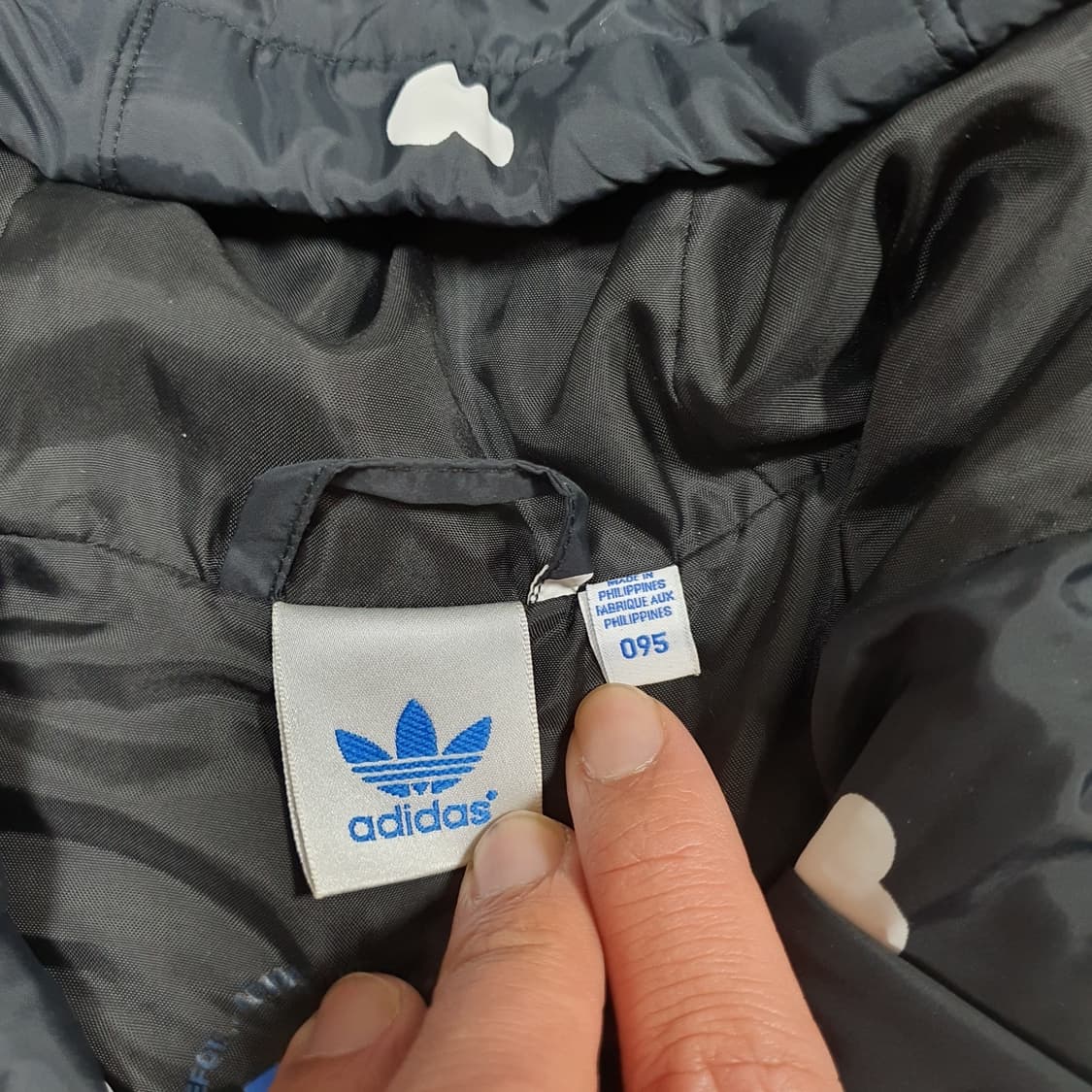 ✨ (바배) 아디다스 하트 땡땡이 패딩 조끼 상품이미지3