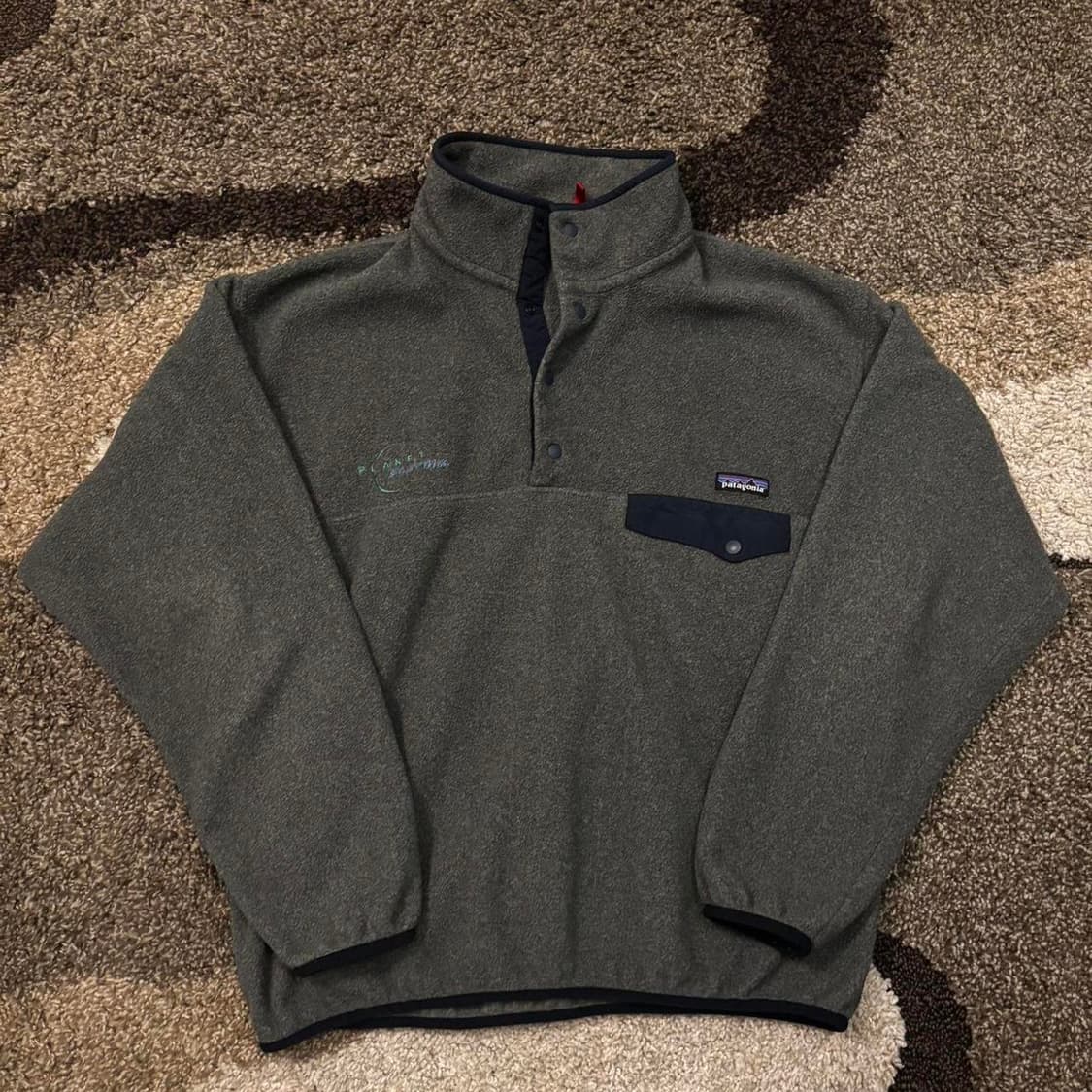 10s 파타고니아 커스텀 신칠라 스냅-T 그레이/네이비 상품이미지1