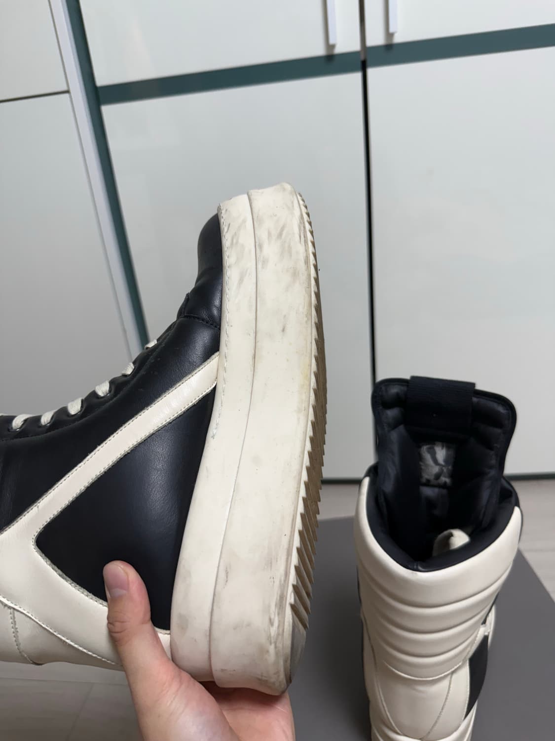 릭오웬스 메가 지오바스켓 45 사이즈 팝니다. 상품이미지5