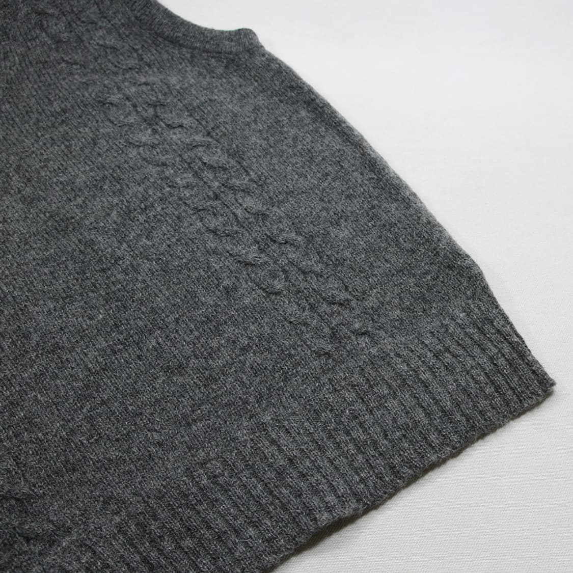 (착용컷) FIONA MACPHAIL 울 니트 베스트 (남성용 100) 상품이미지6