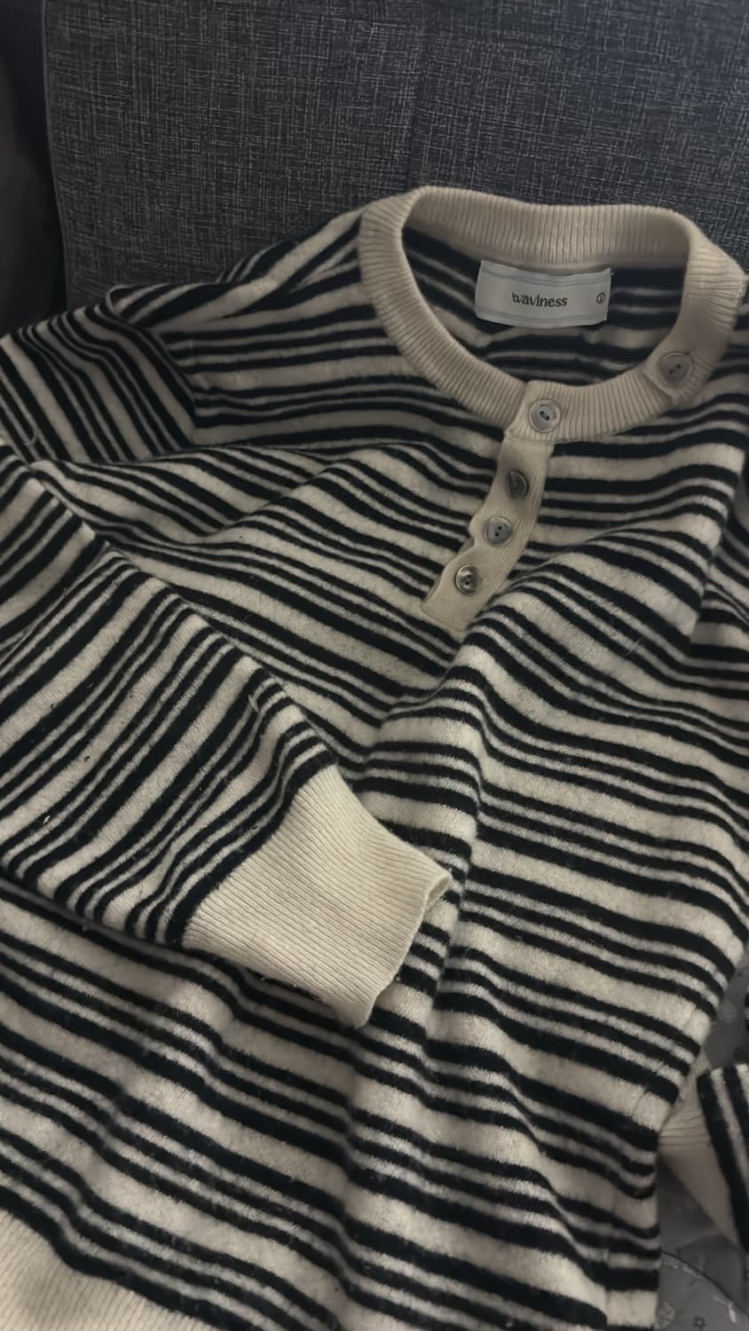 웨이비니스 헨리넥 니트 상품이미지1