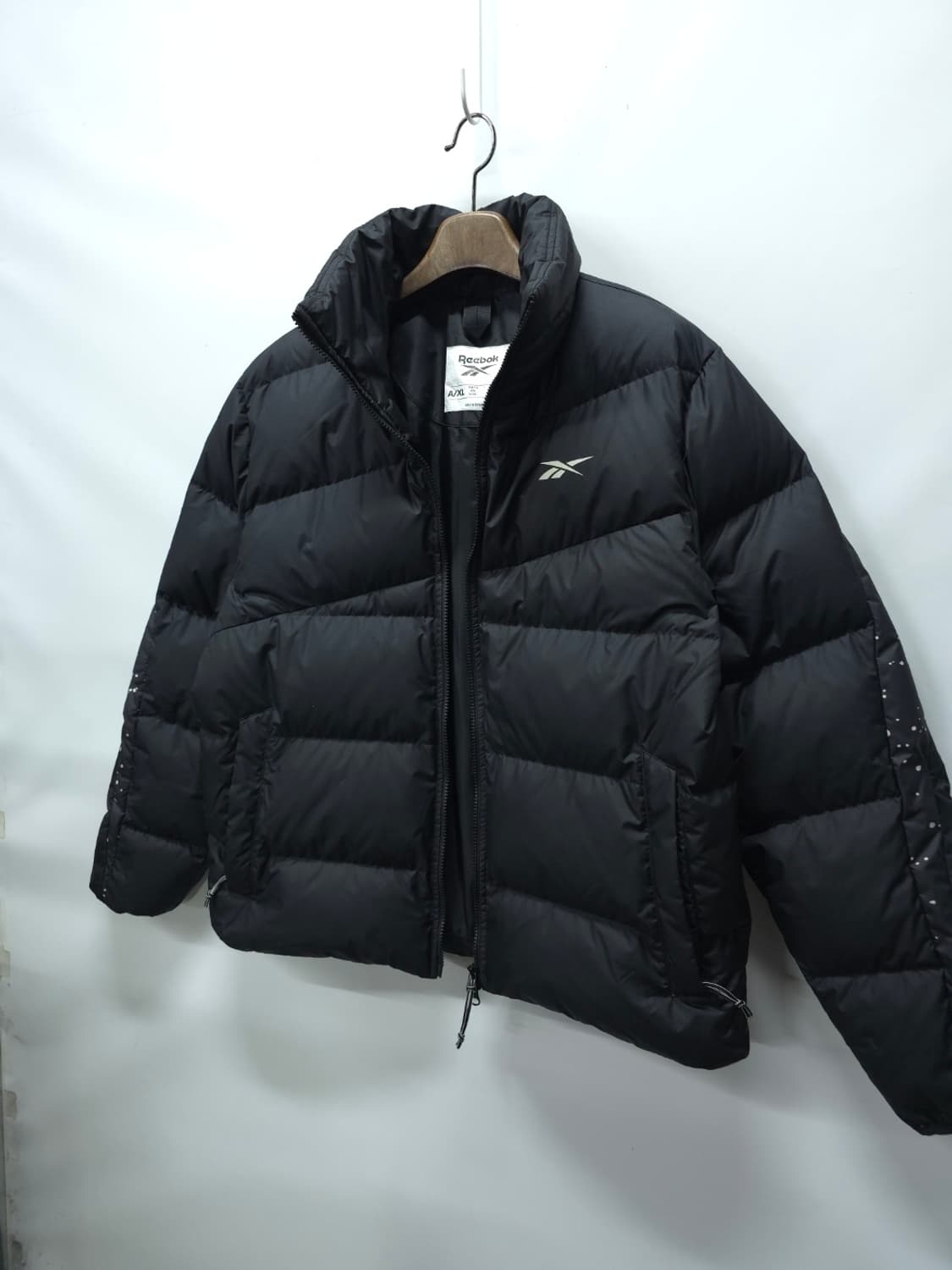 리복 벡터 로고 블랙 덕다운 오리털 숏패딩 상품이미지2