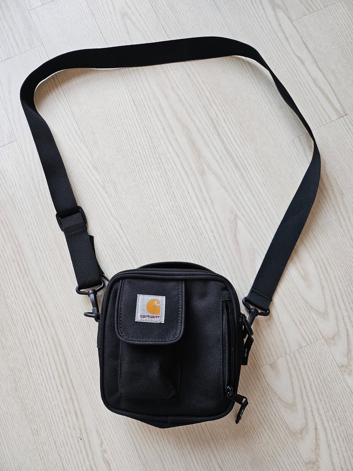 칼하트 윕 essentials shoulder bag with strap 상품이미지2