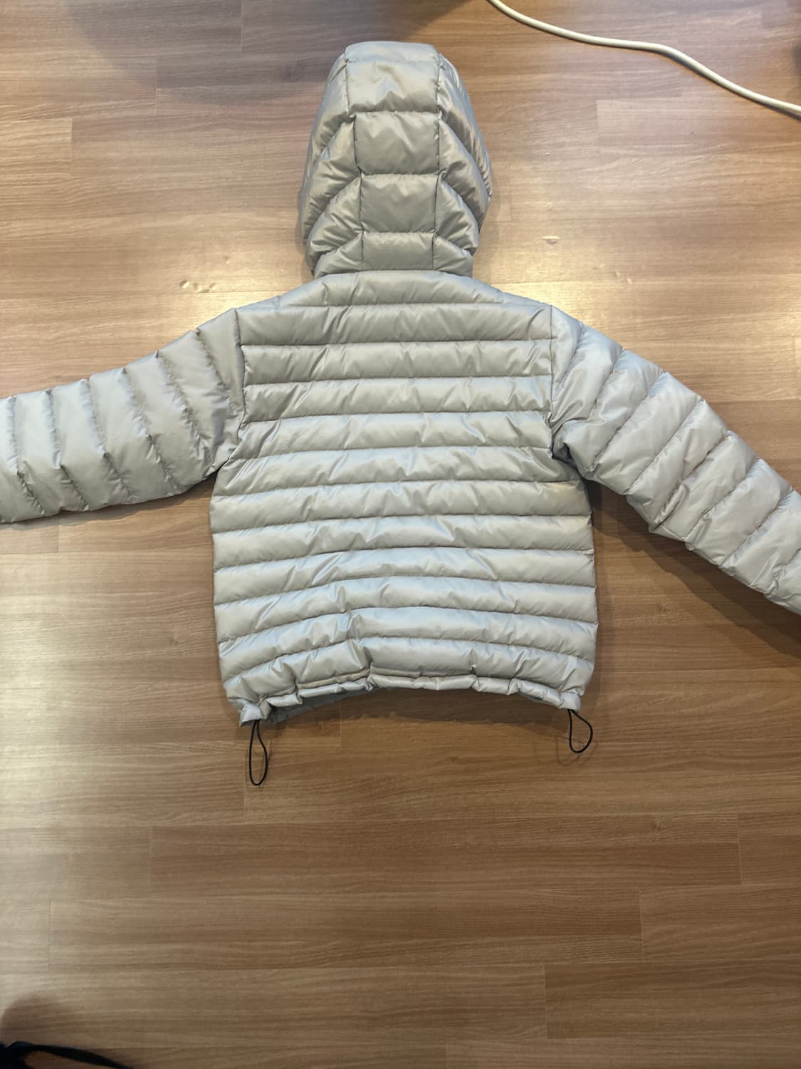 유먼트 덕다운 경량패딩 사이즈 s 상품이미지3