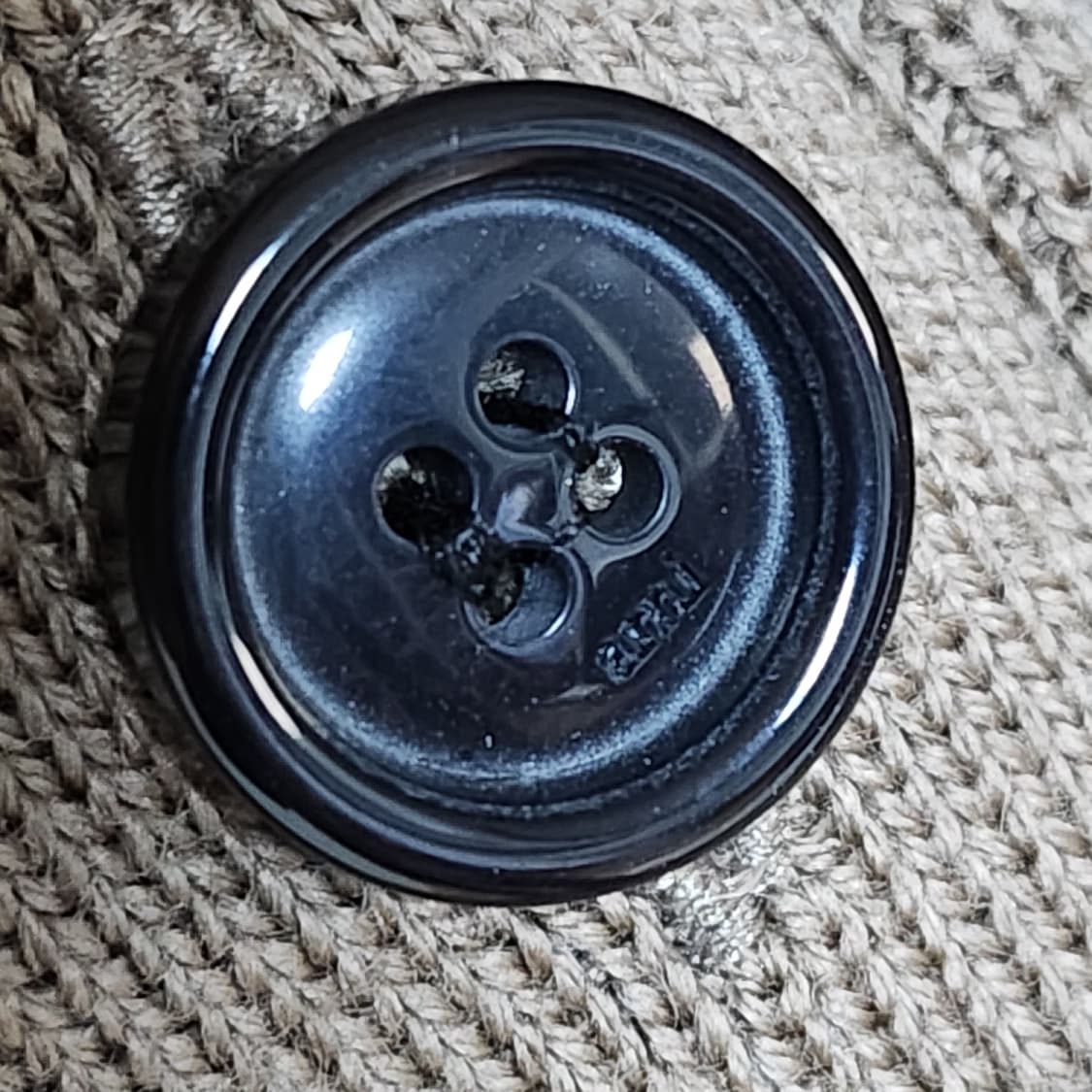 [XXL] 아미 베이지 스몰 하트자수 남성 가디건 E22 HKC001 상품이미지6