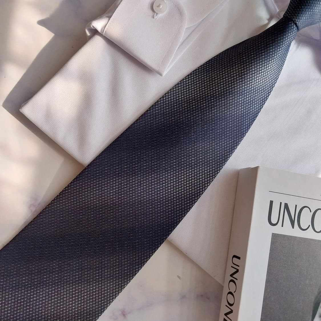 아쿠아스큐텀 실크 네이비 패턴 넥타이 9.6cm A+등급 K2374
 상품이미지6