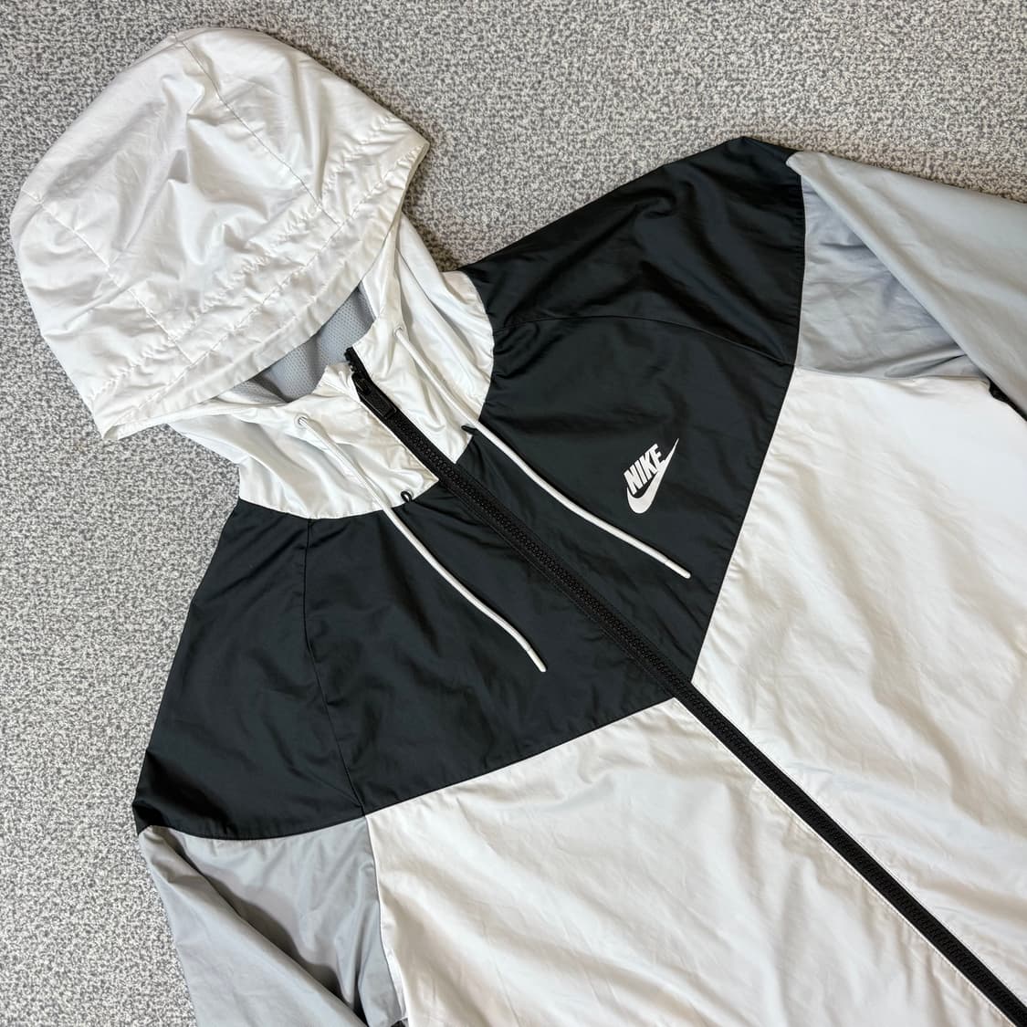 [정가 11만원] 나이키 윈드러너 바람막이 L 상품이미지7