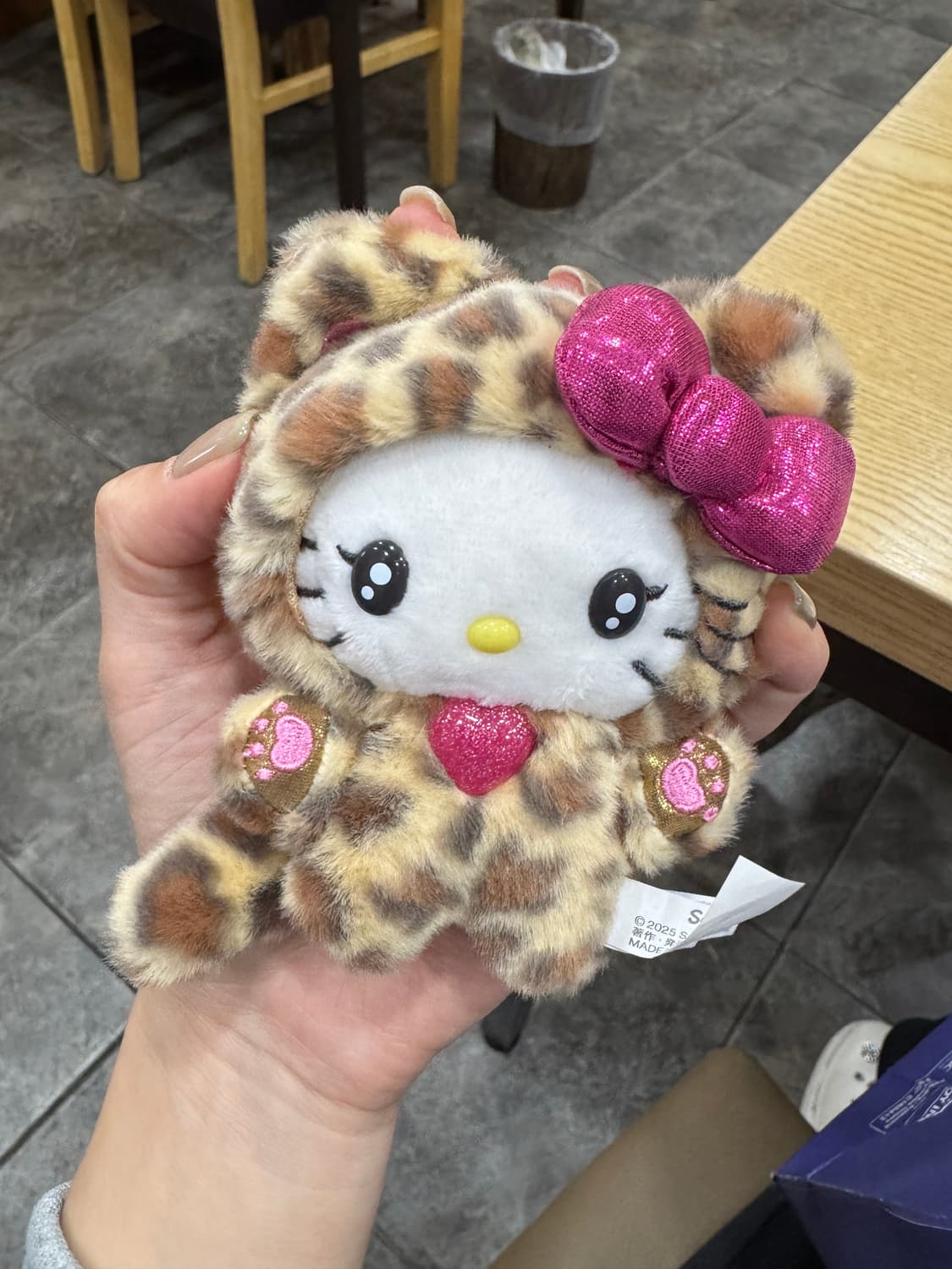 갸루네코 호피 헬로키티 키링 브라운 상품이미지2