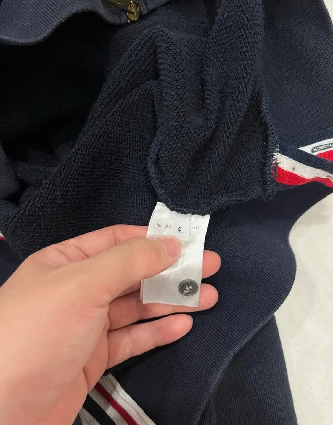 톰브라운 백삼선 후드집업 상품이미지5