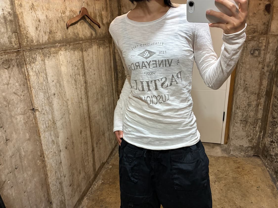 빈티지 라운드넥 롱슬리브 티셔츠 프린팅 디테일 아이보리 k89 상품이미지2