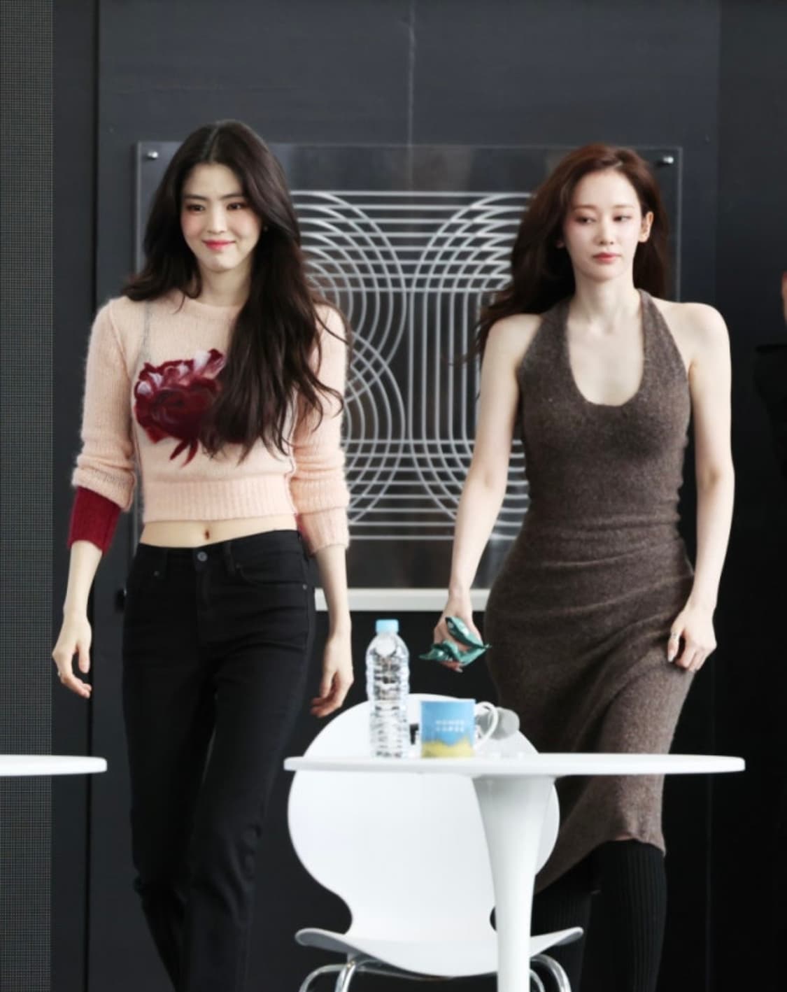 에르뎀 자수 니트(한소희님 착용) 상품이미지3