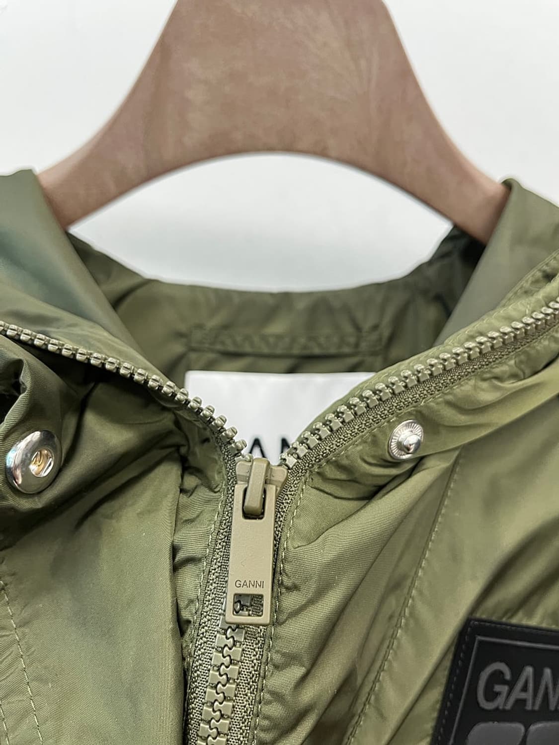 여) 가니 25ss 오버 바람막이  상품이미지4