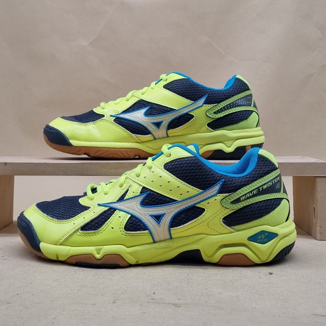 미즈노 웨이브 트위스터4  배드민턴화 255 상품이미지1