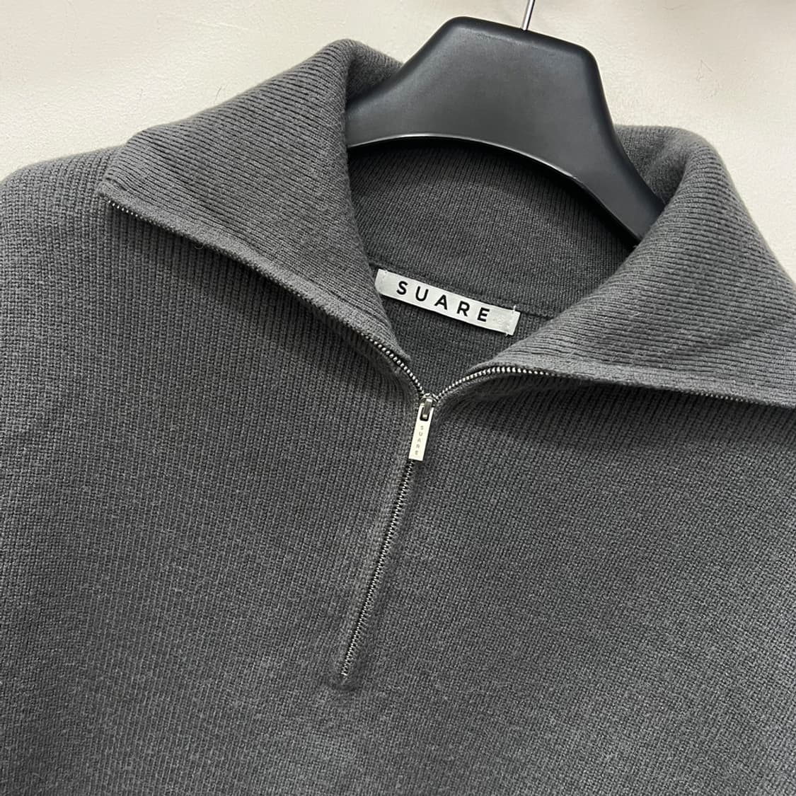 SUARE 수아레 하프집업 레이온 니트 L 상품이미지3