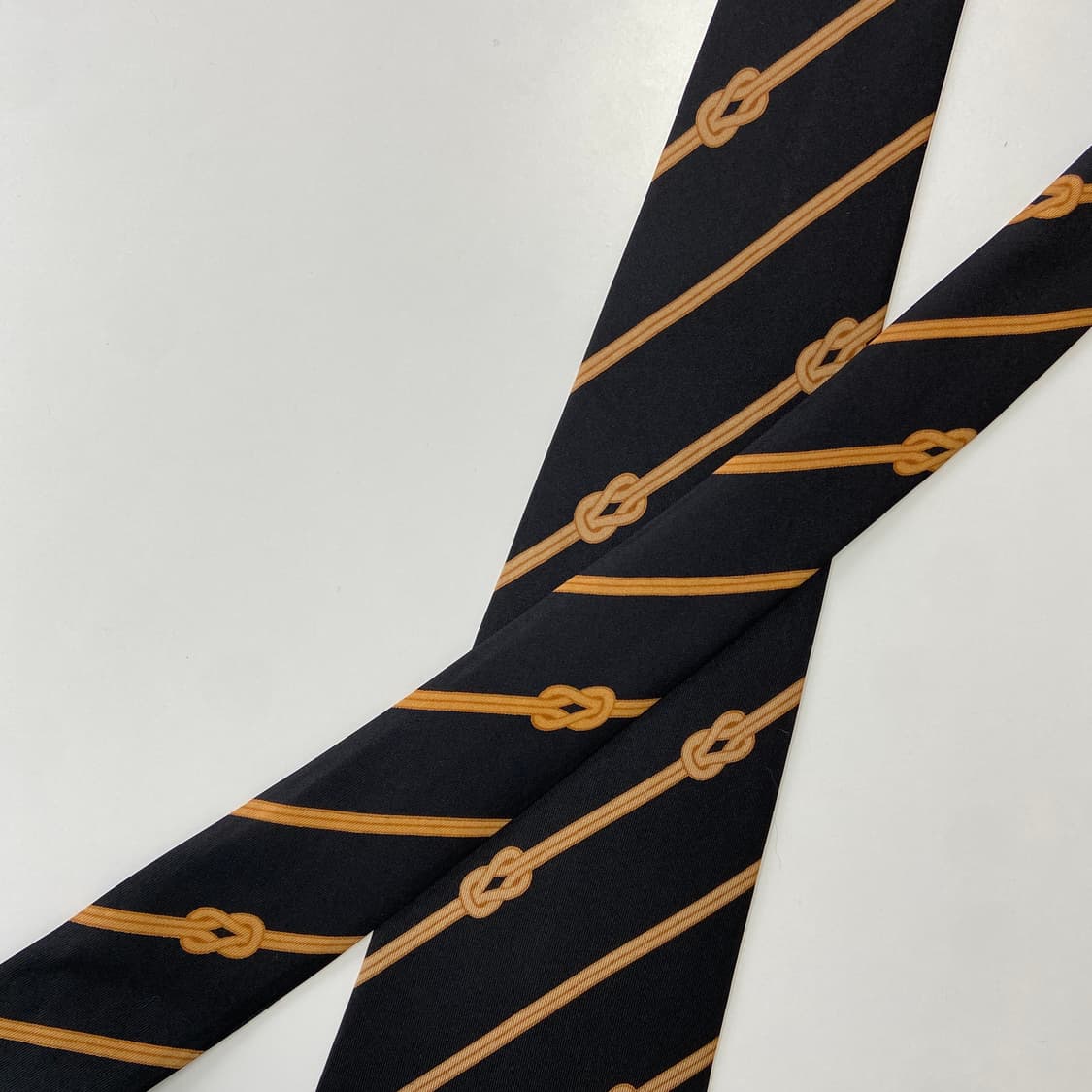 구찌(GUCCI)  명품 정품 넥타이 10.3cm 상품이미지4