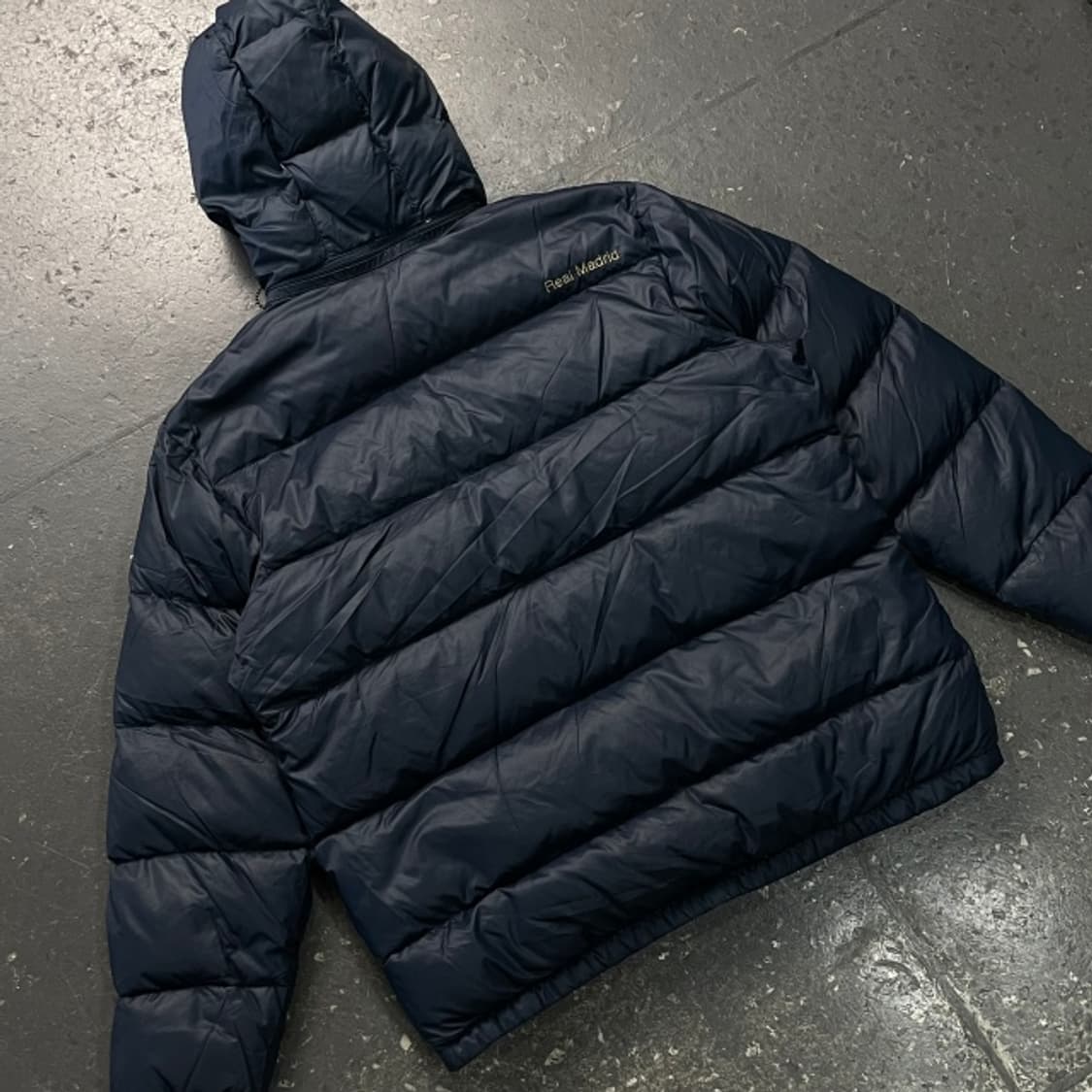 100 아디다스 레알마드리드 패딩  상품이미지5