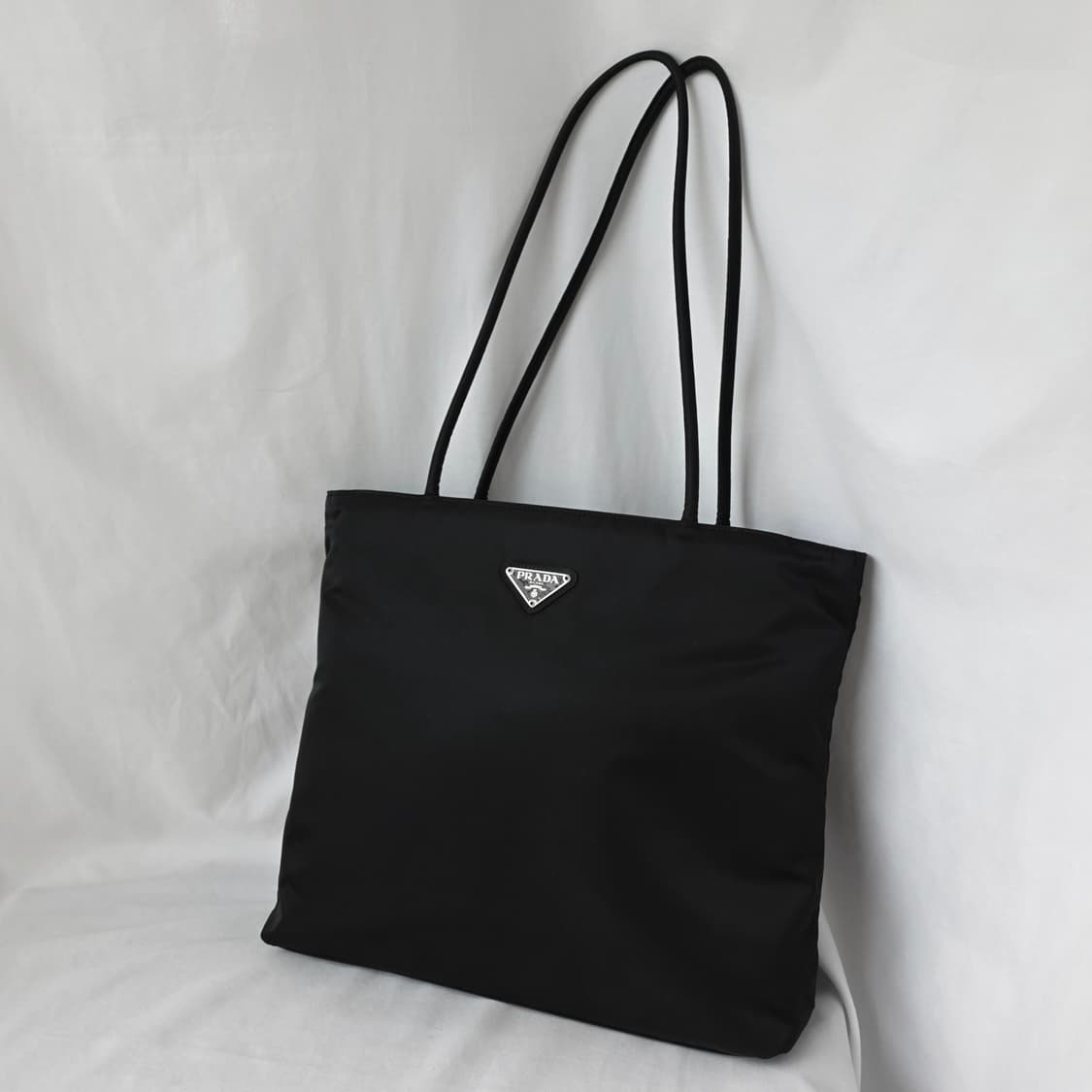 [정품 PRADA] 프라다 긴줄 나일론 숄더백 쇼퍼백 상품이미지1