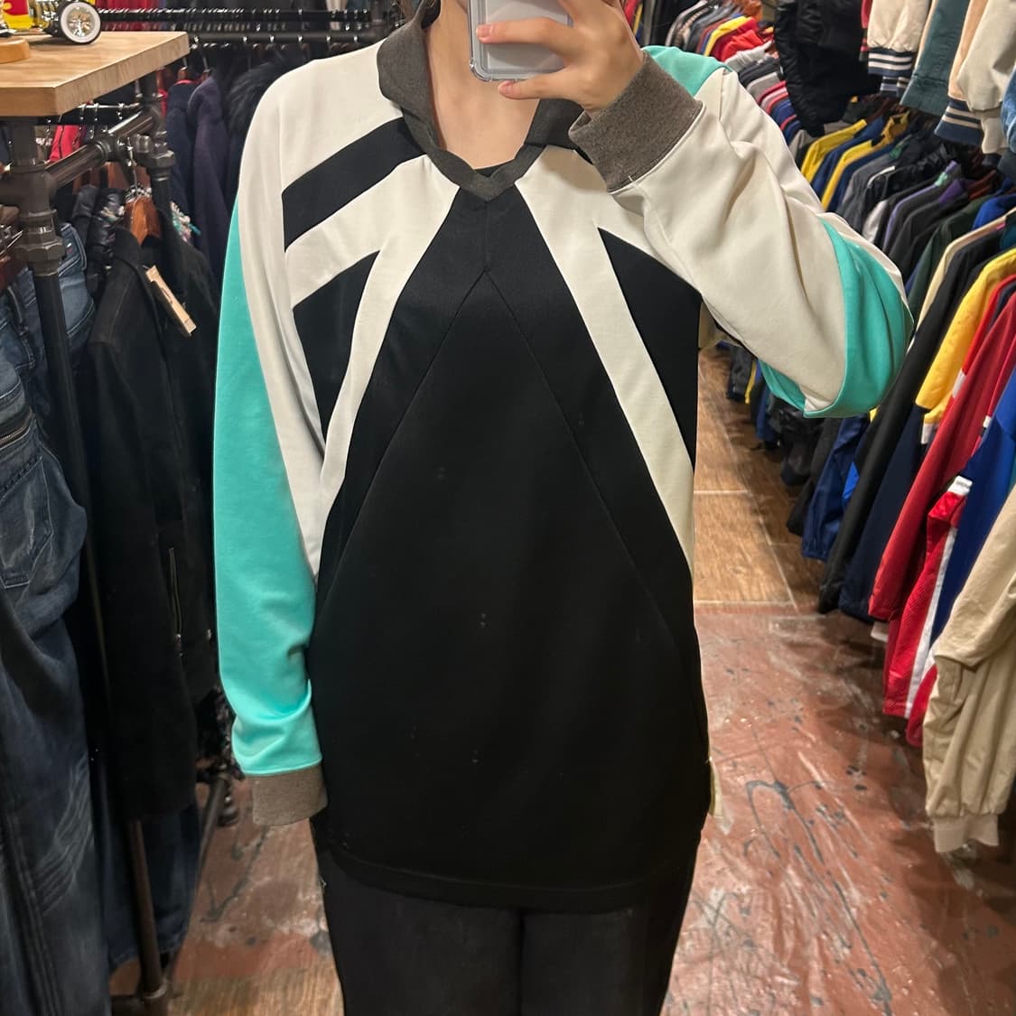 [HI] 아디다스 EQT 18 롱슬리브 블랙 상품이미지2