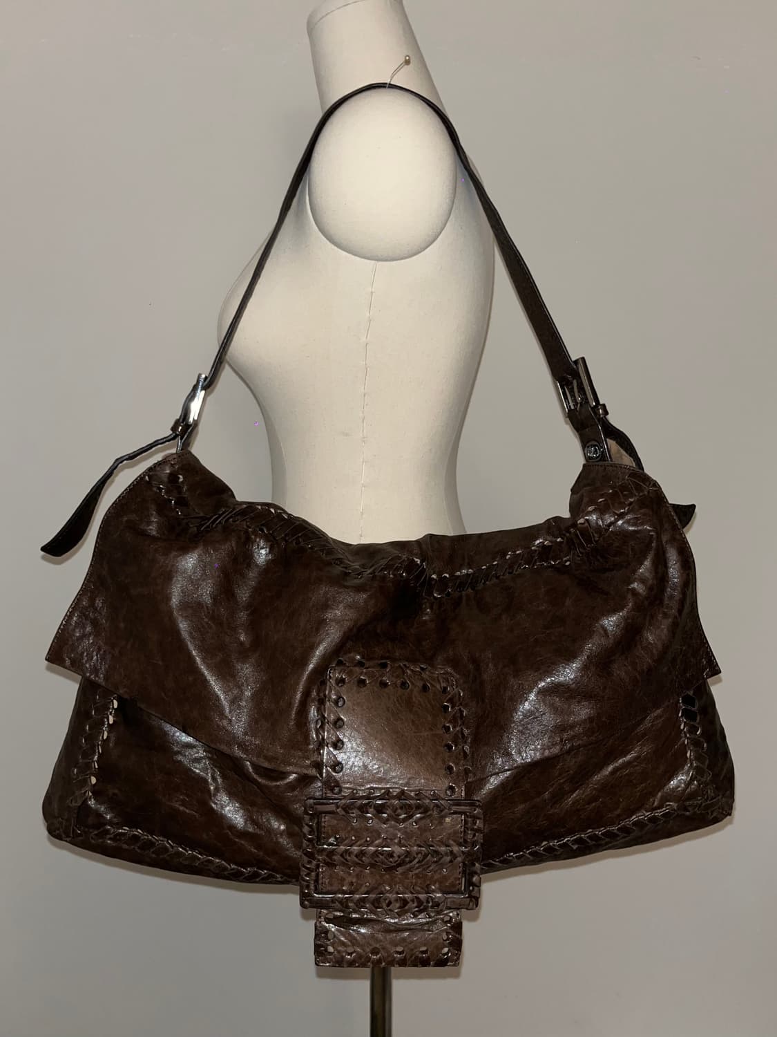 brown leather shoulder bag 상품이미지1