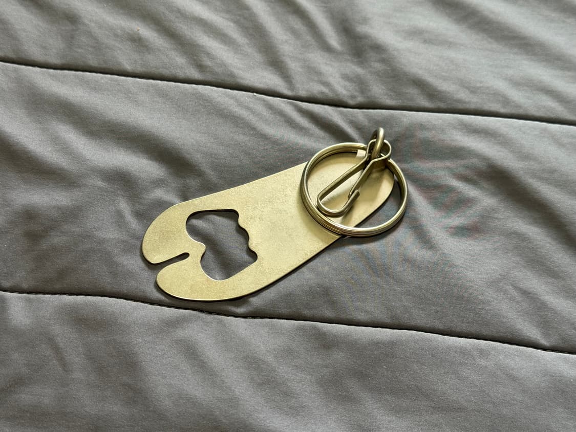 [새상품] 메종 마르지엘라 타비 오프너 키링 무광 상품이미지3