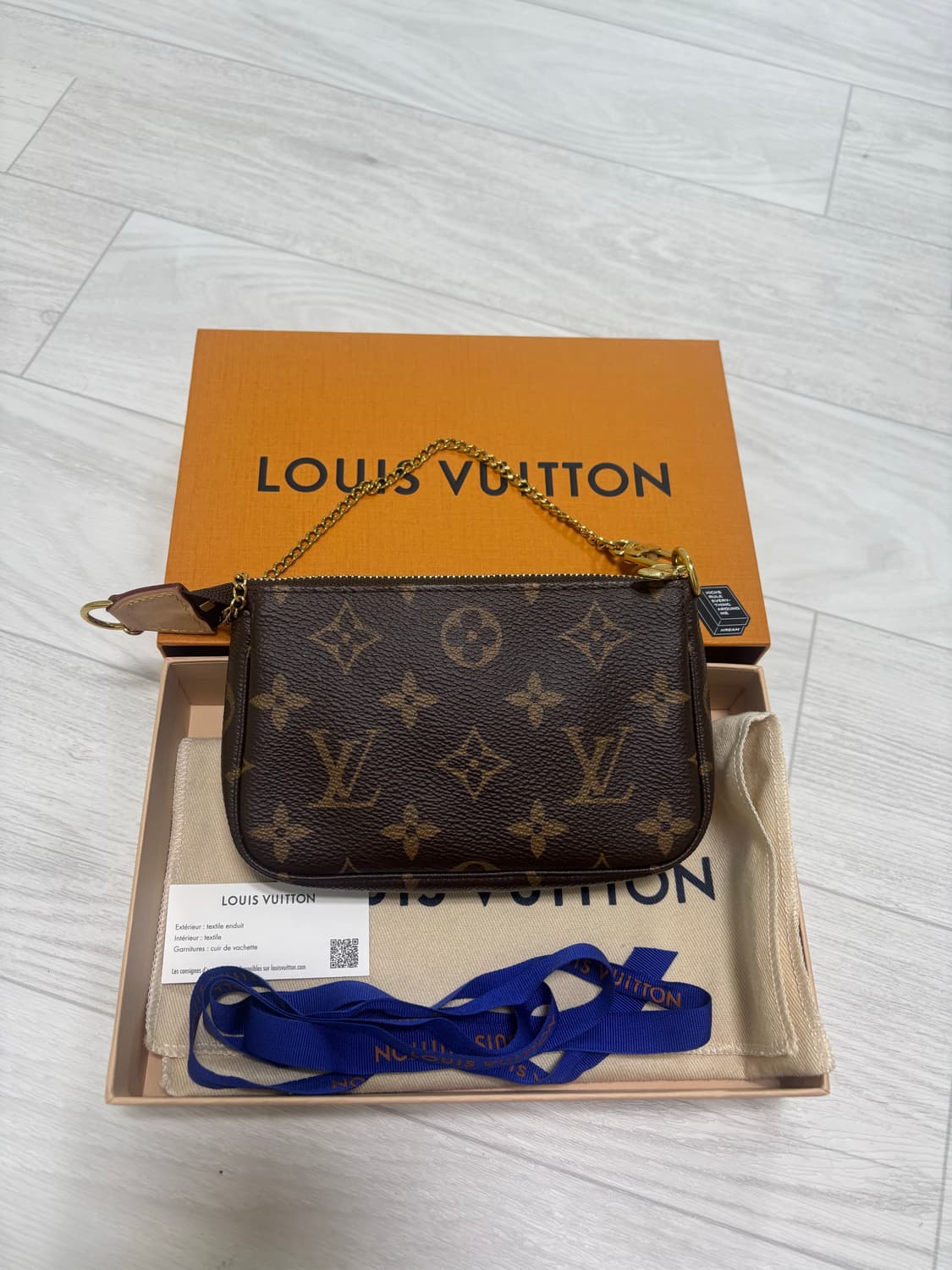 루이비통 미니 포쉐트 악세수아 상품이미지1