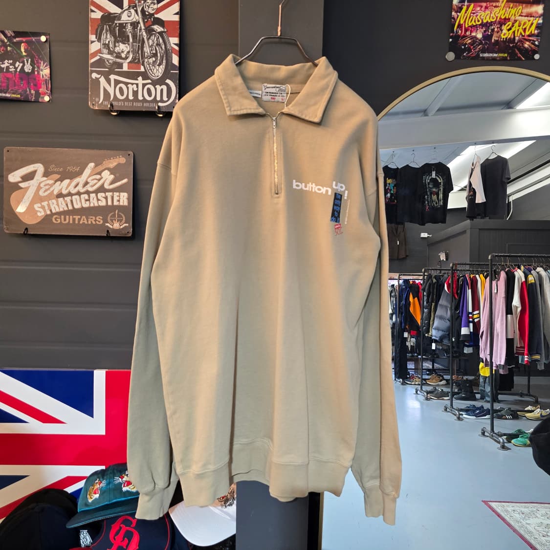 리바이스 하프집업 맨투맨 베이지 501 프린팅 오버핏 상품이미지1