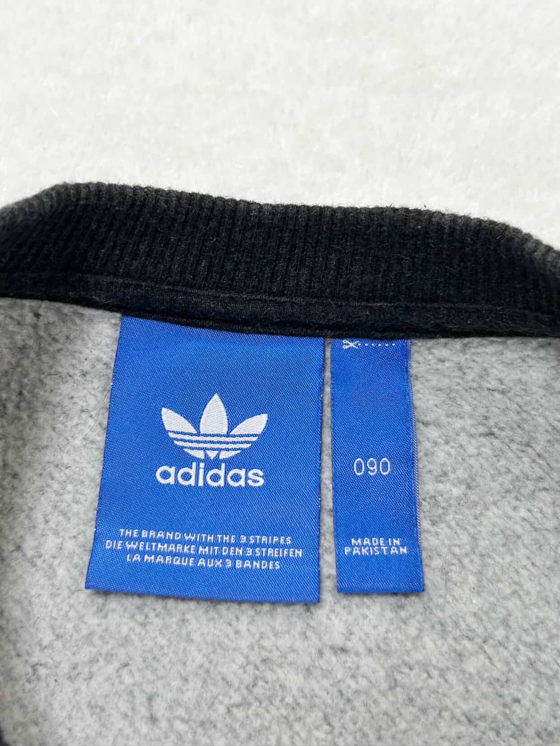 아디다스 자수로고 차콜 삼선 맨투맨 상품이미지7