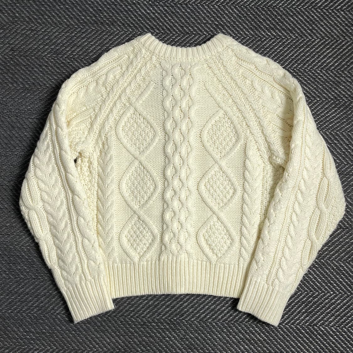 ONE DAY, SUDDENLY 아이보리 케이블 니트y 4819 상품이미지6