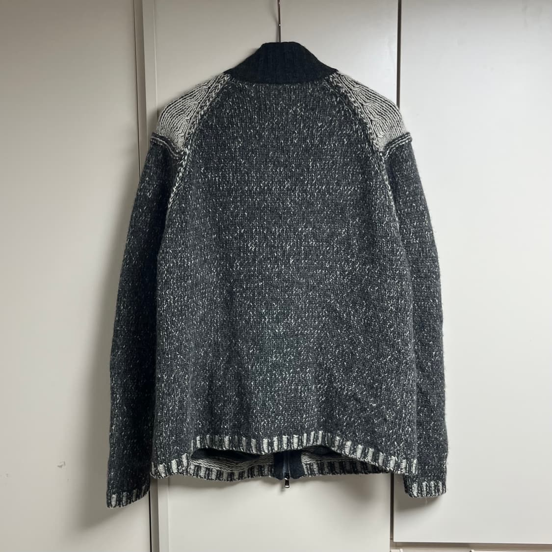 아르마니 익스체인지 램스울 하이넥 니트집업 상품이미지2