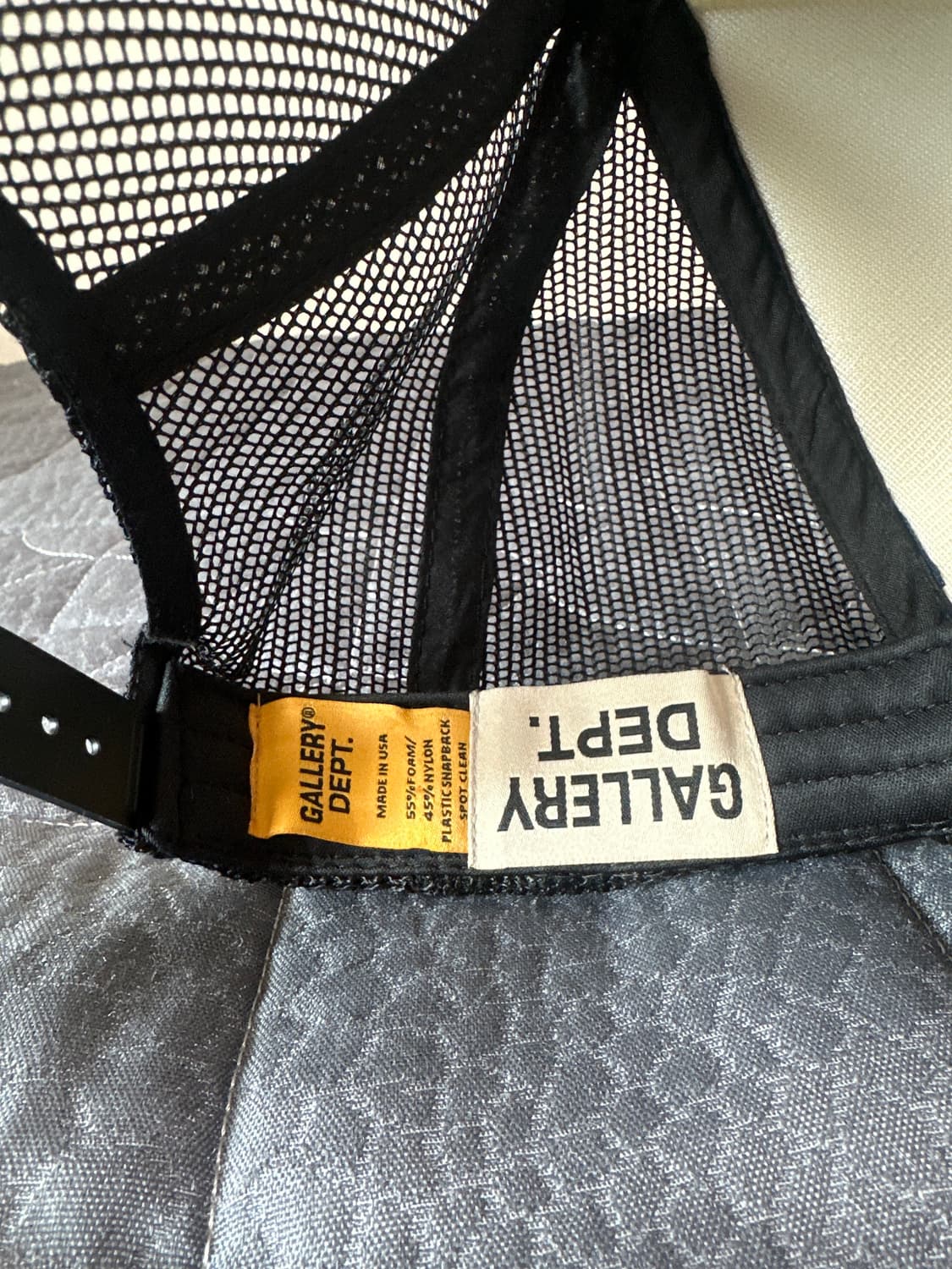 갤러리 디파트먼트 퍽드 업 트러커 캡 블랙 상품이미지2