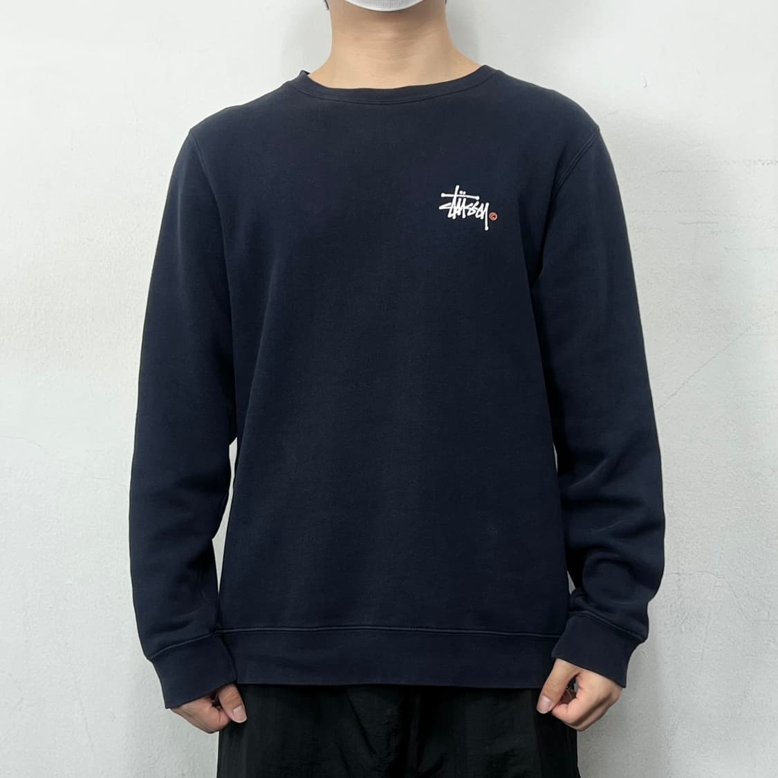 스투시 베이직 스탁로고 맨투맨 상품이미지3