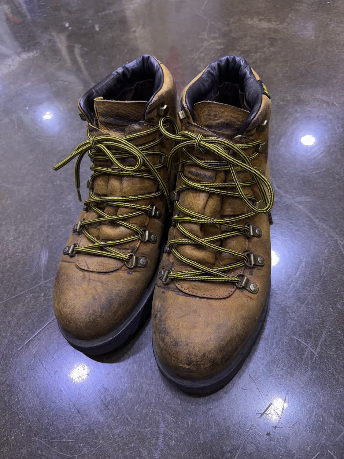 닥터마틴 홀트 하이킹 트래킹 워커 워크 부츠 250 상품이미지2