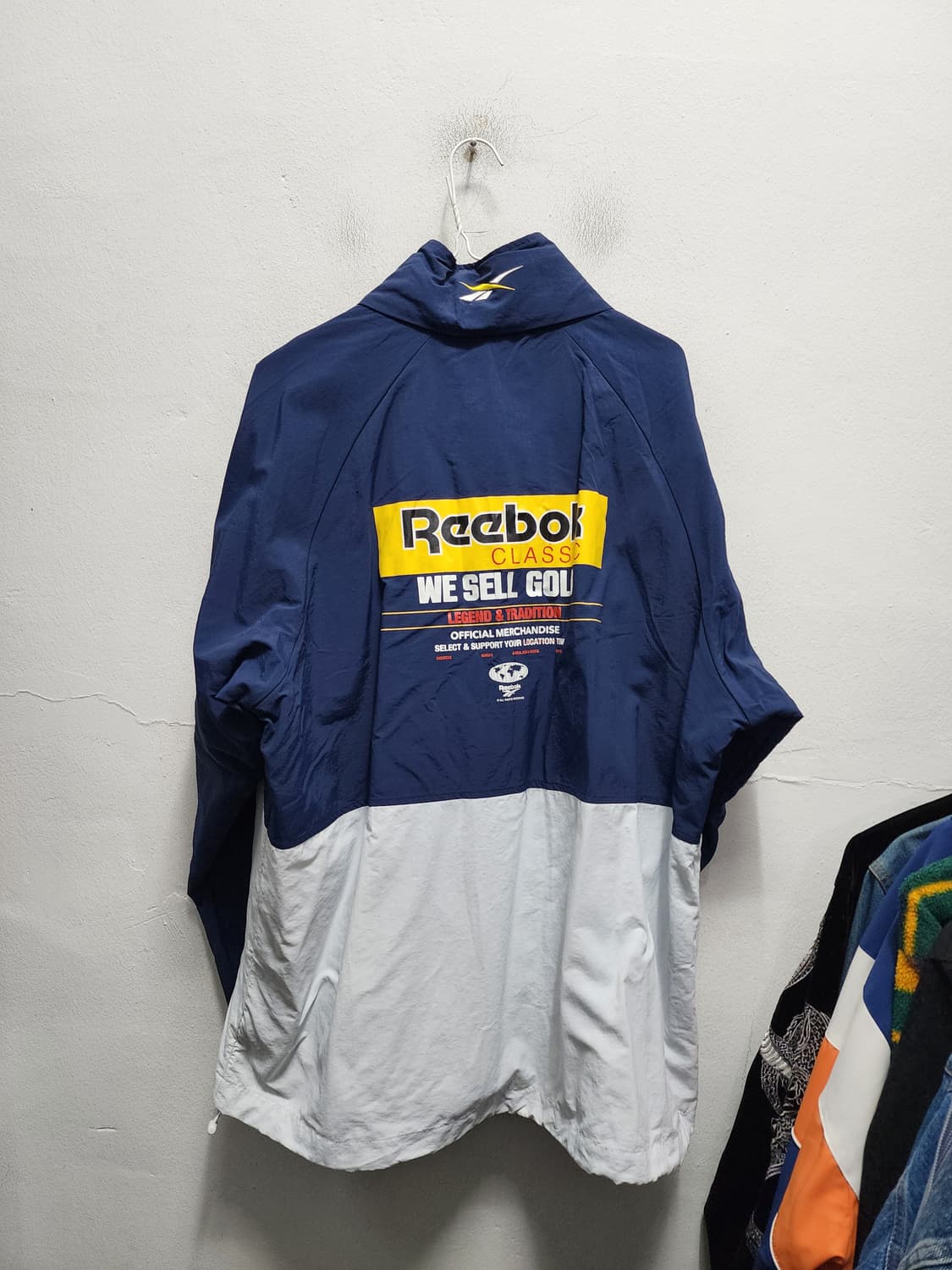 (새상품) 리복 클래식 빅로고 바람막이 3XL 상품이미지1