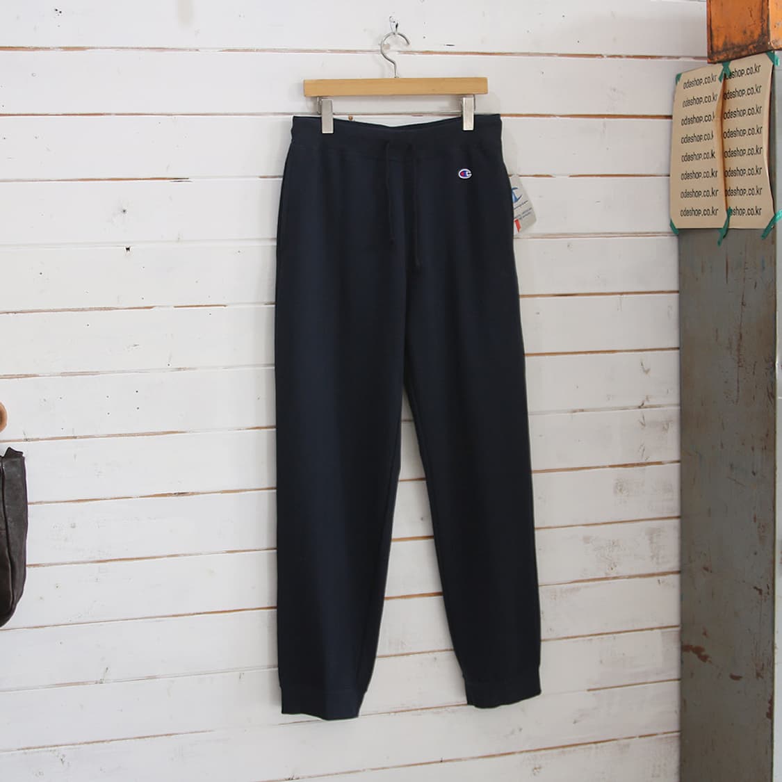 (착용컷) Champion 스웻 조거 팬츠 (남성용 XL) 상품이미지2