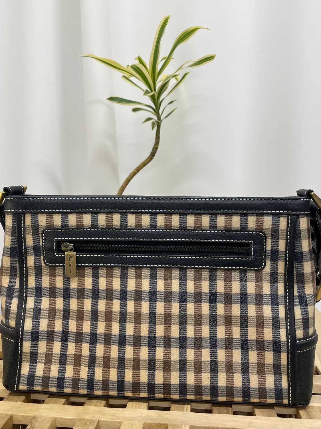 📍아쿠아스큐텀 토트백 상품이미지2