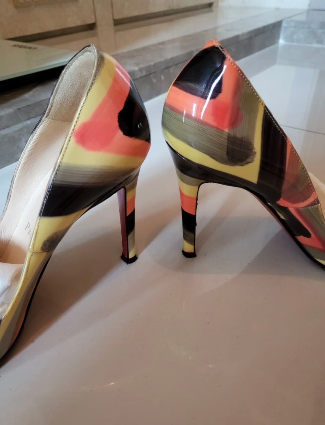 크리스찬 루부탱 35.5size 매우 급쳐 풀박스.. 상품이미지2