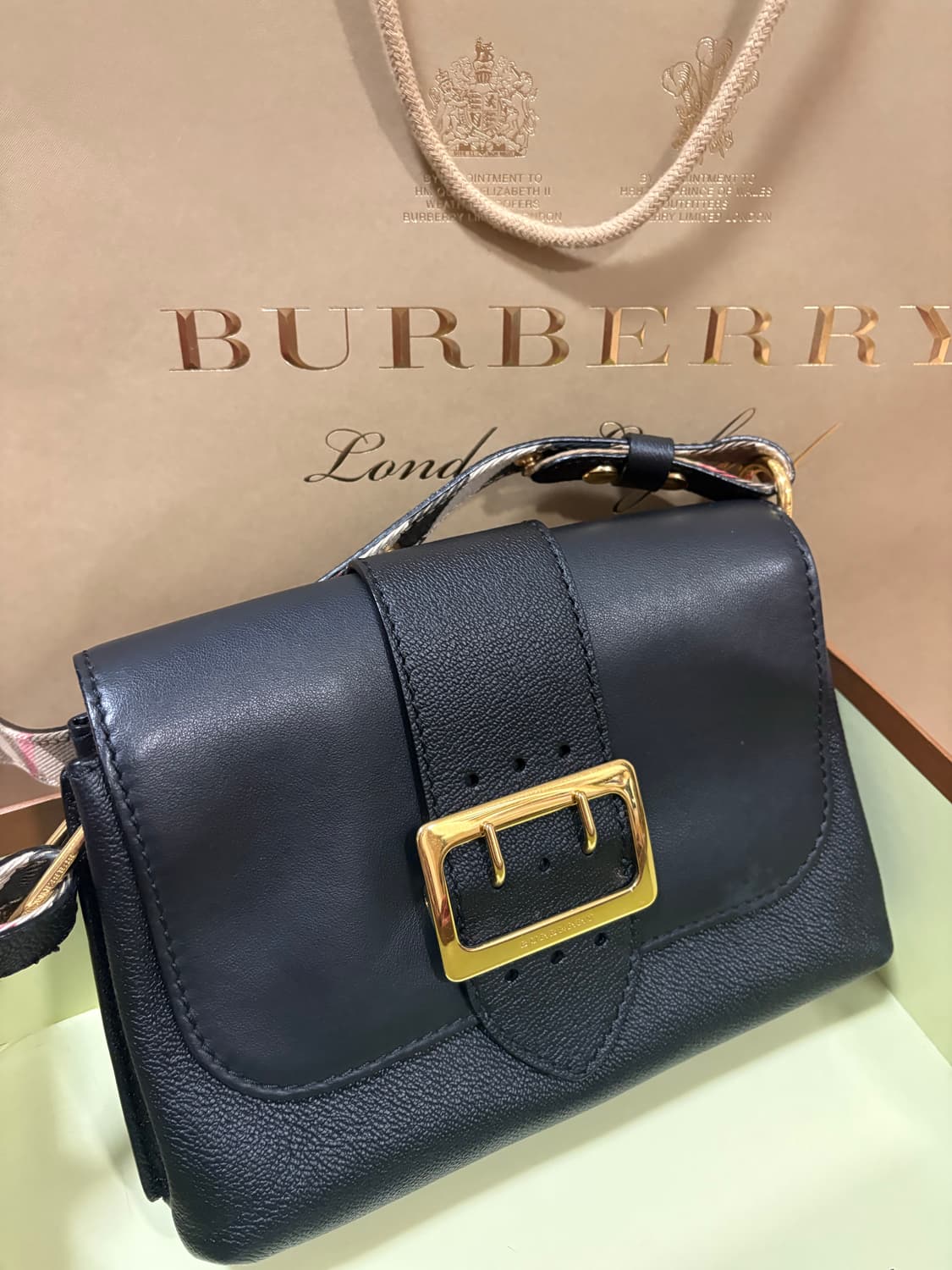 버버리 크로스백 상품이미지1