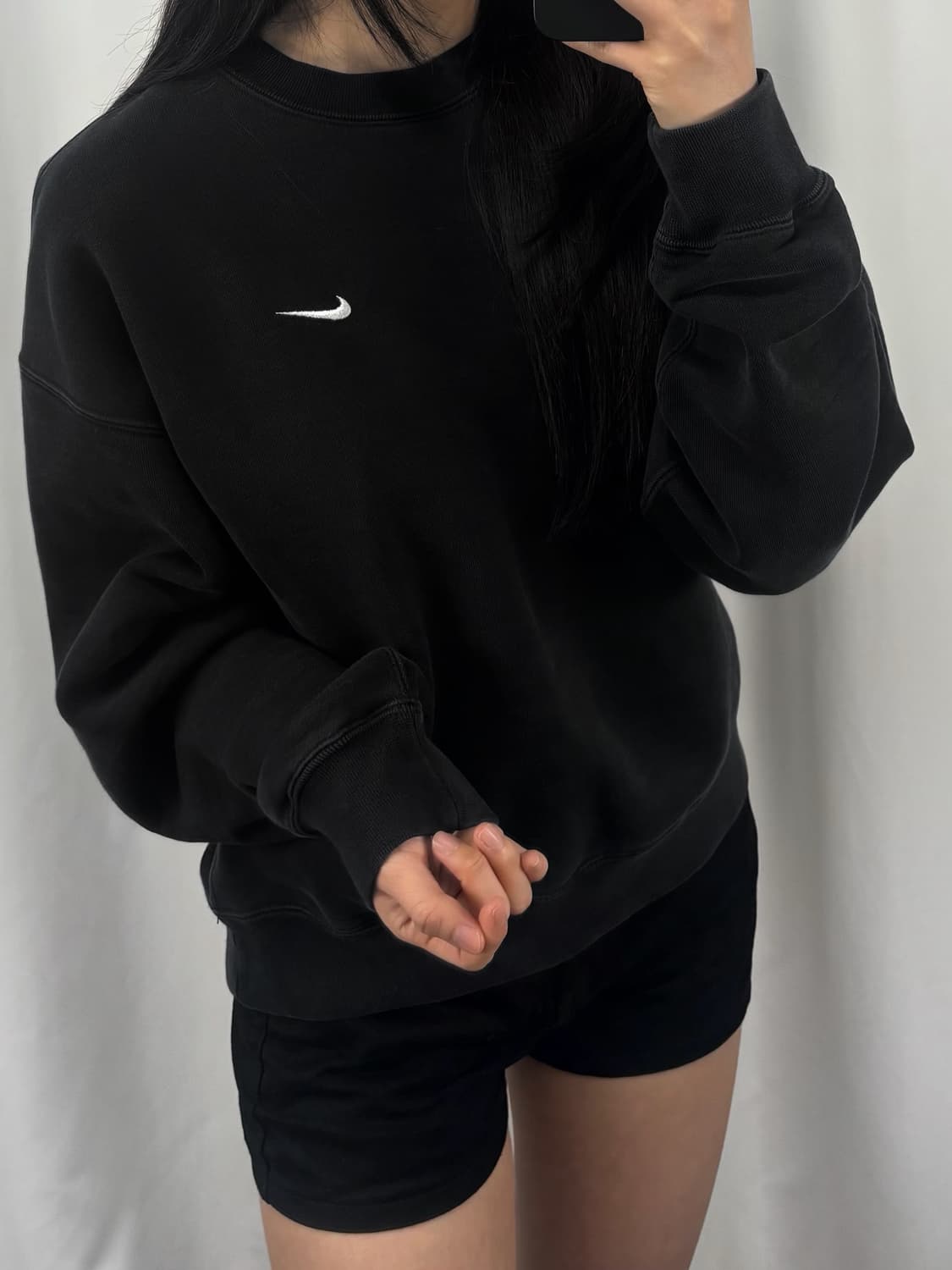 나이키 NRG 솔로 스우시 블랙 맨투맨 상품이미지1