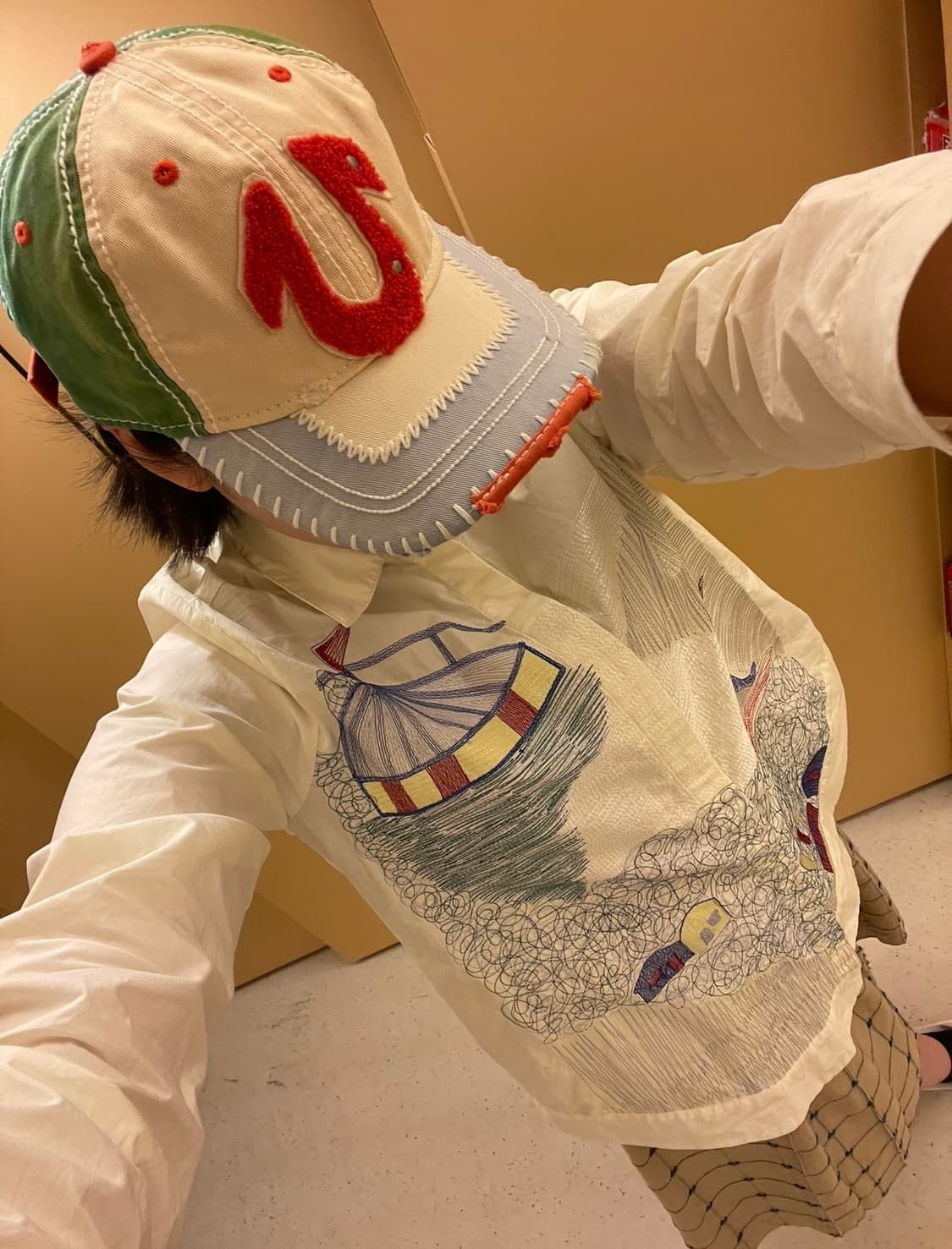 자수 드로잉 셔츠 상품이미지1