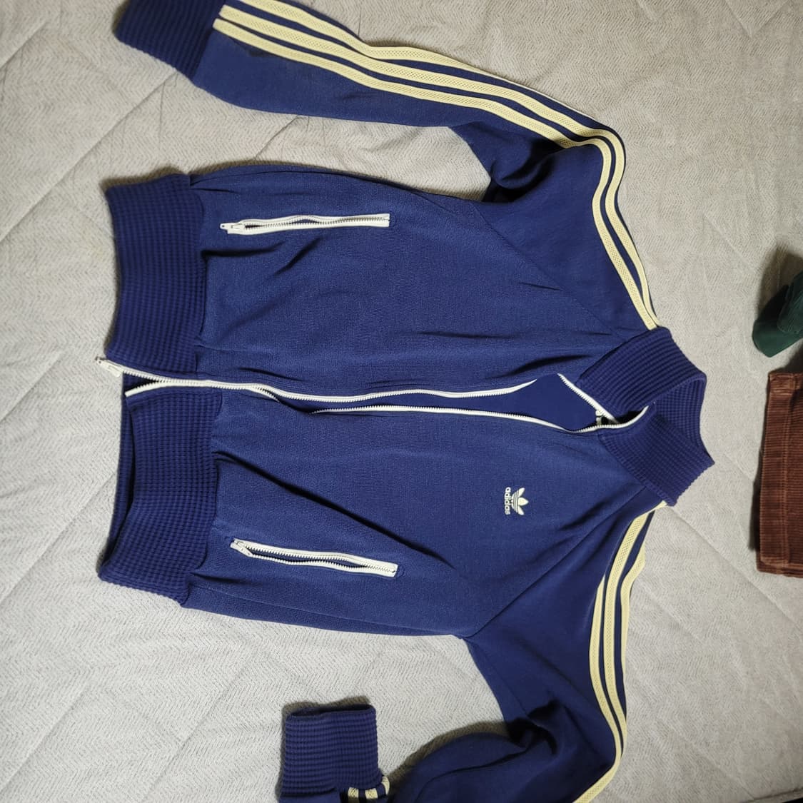 아디다스 웨일즈보너 트랙탑 상품이미지3